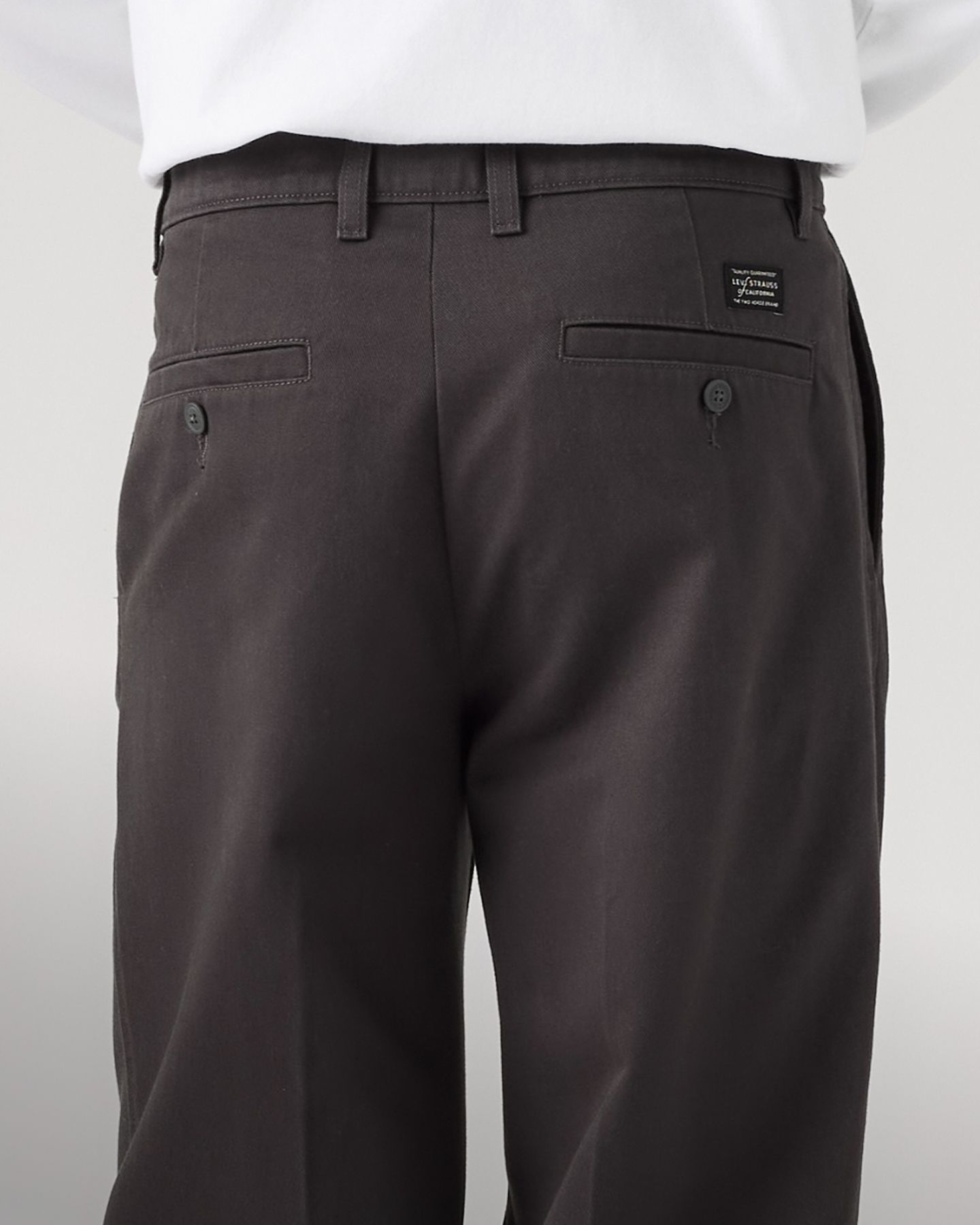  Loose Pleated Chinos