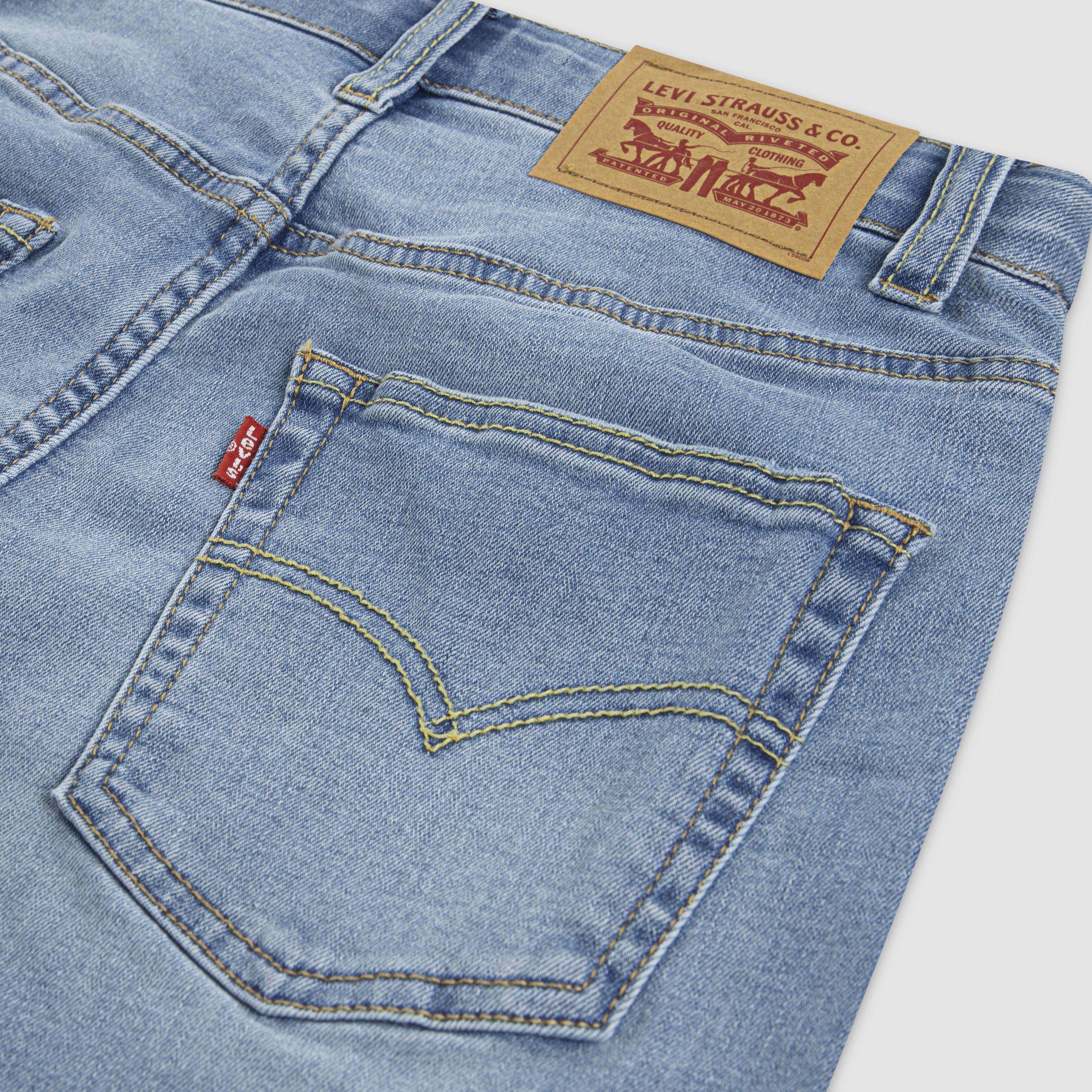 Loose Taper On The Move Jeans 4