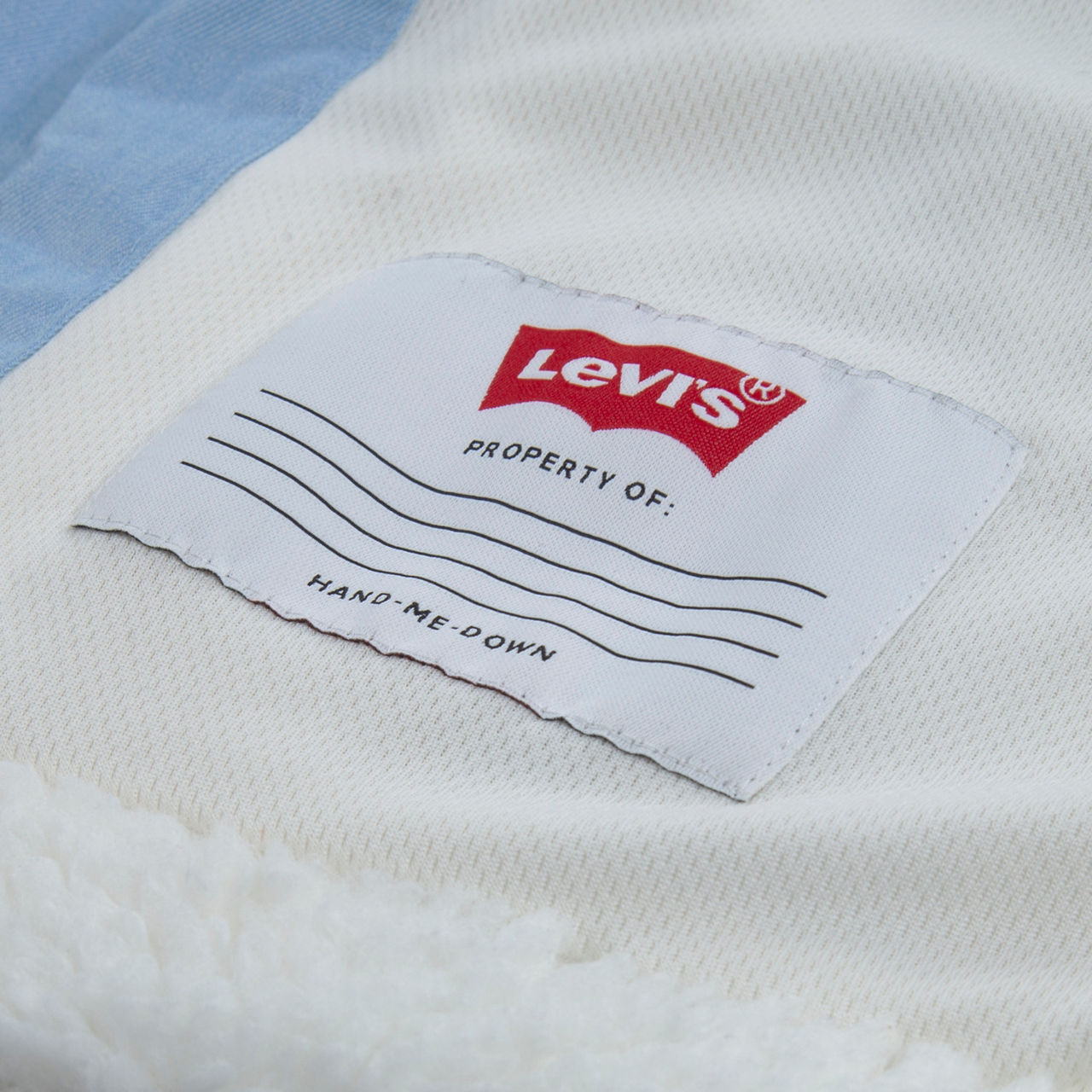 Levi's Big Pocket Sherpa Trucker Jacket In White