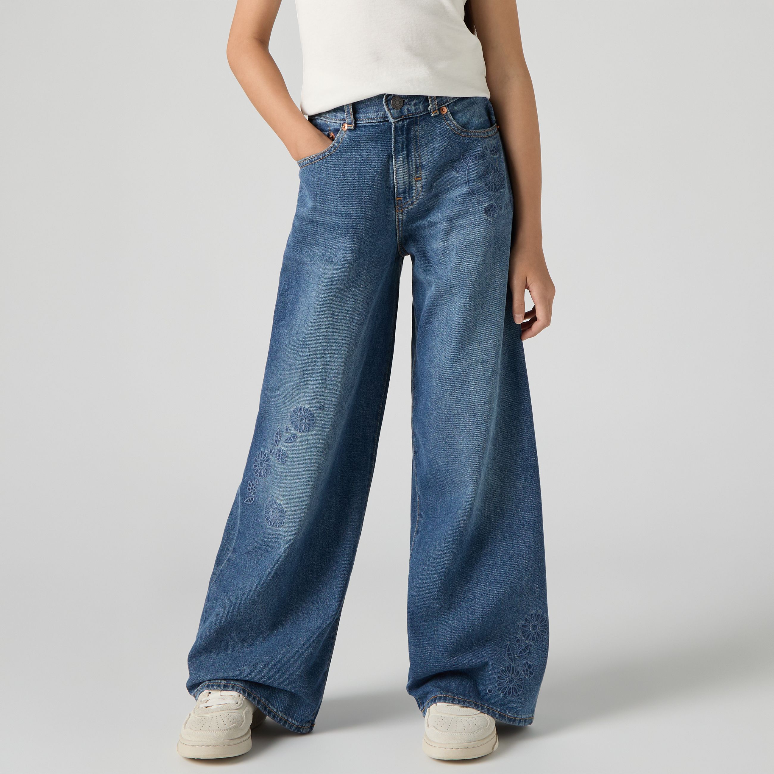 Ado Jean taille haute Baggy brodé 1