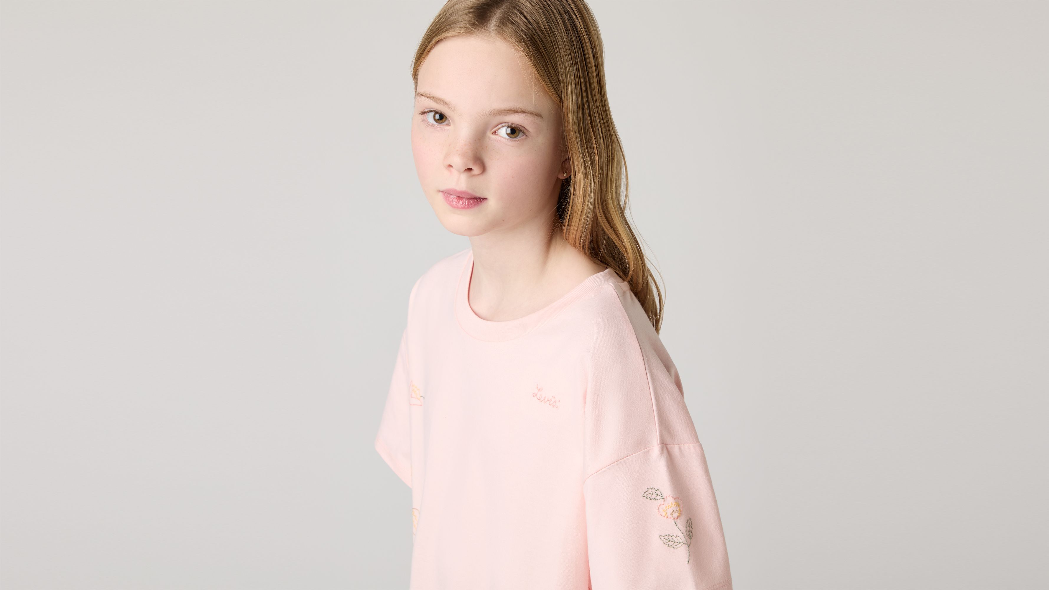 T-shirt floreale oversize con ricamo 2