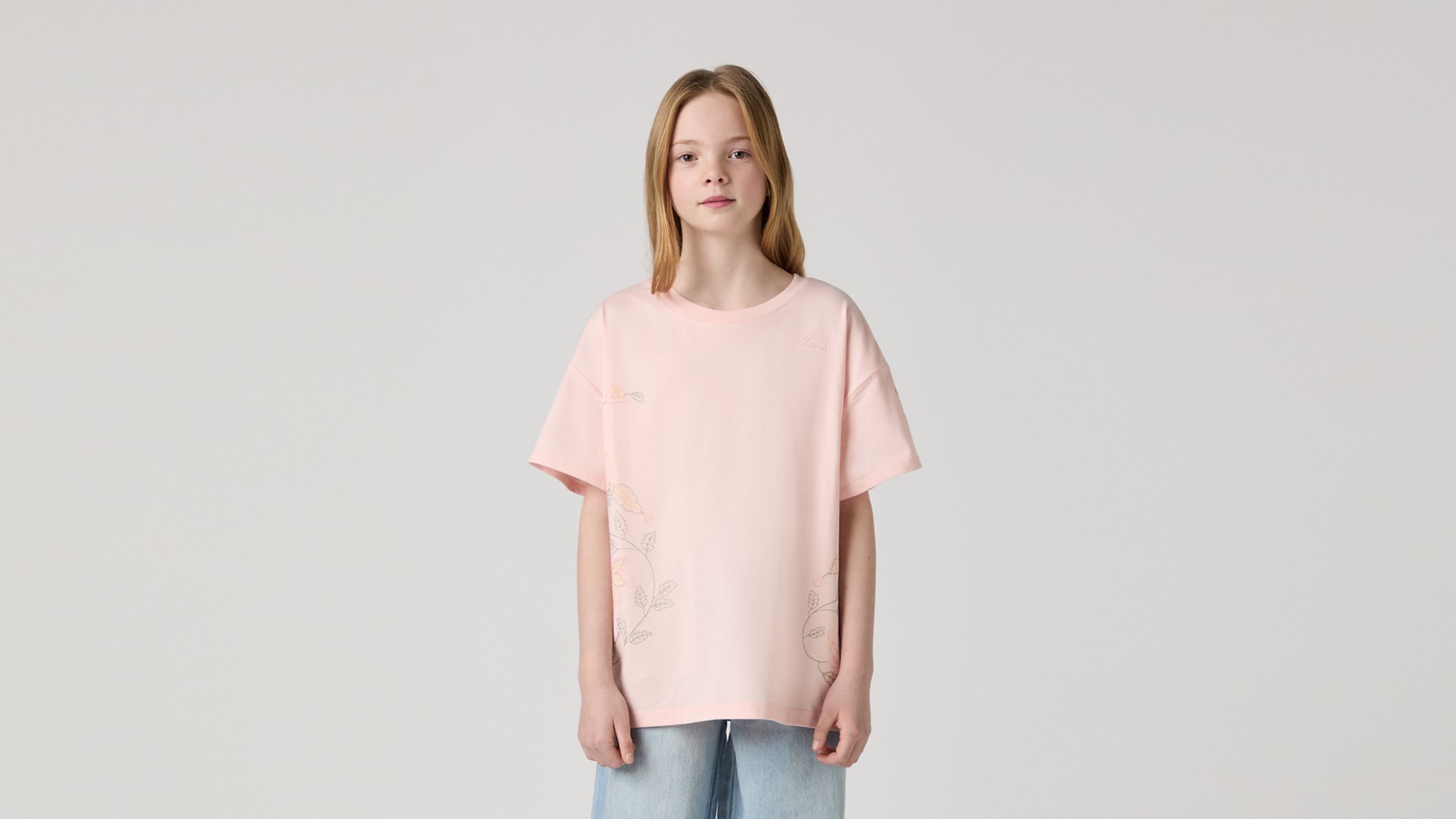 T-shirt floreale oversize con ricamo 1