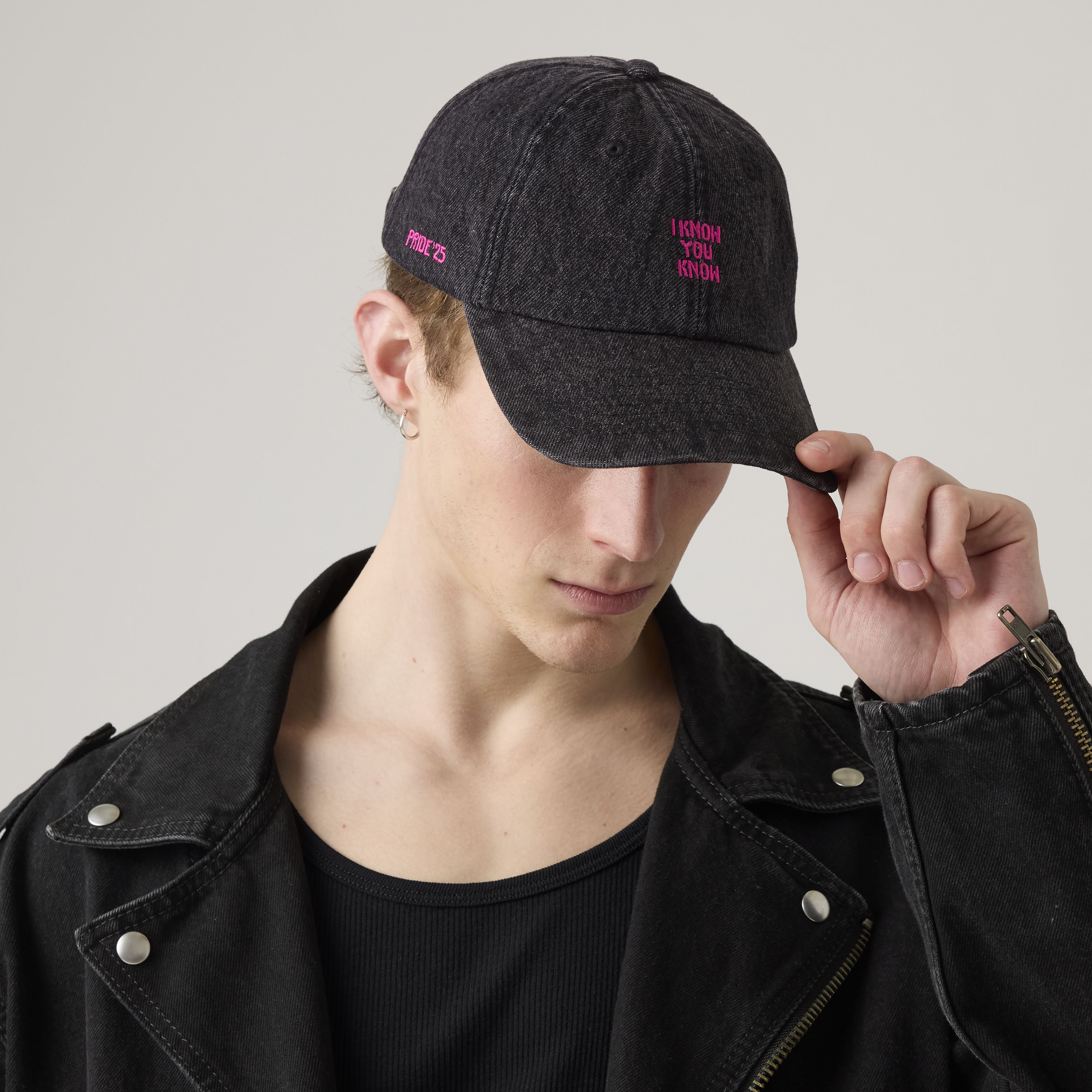 Gorra Essential Levi's® Pride 7