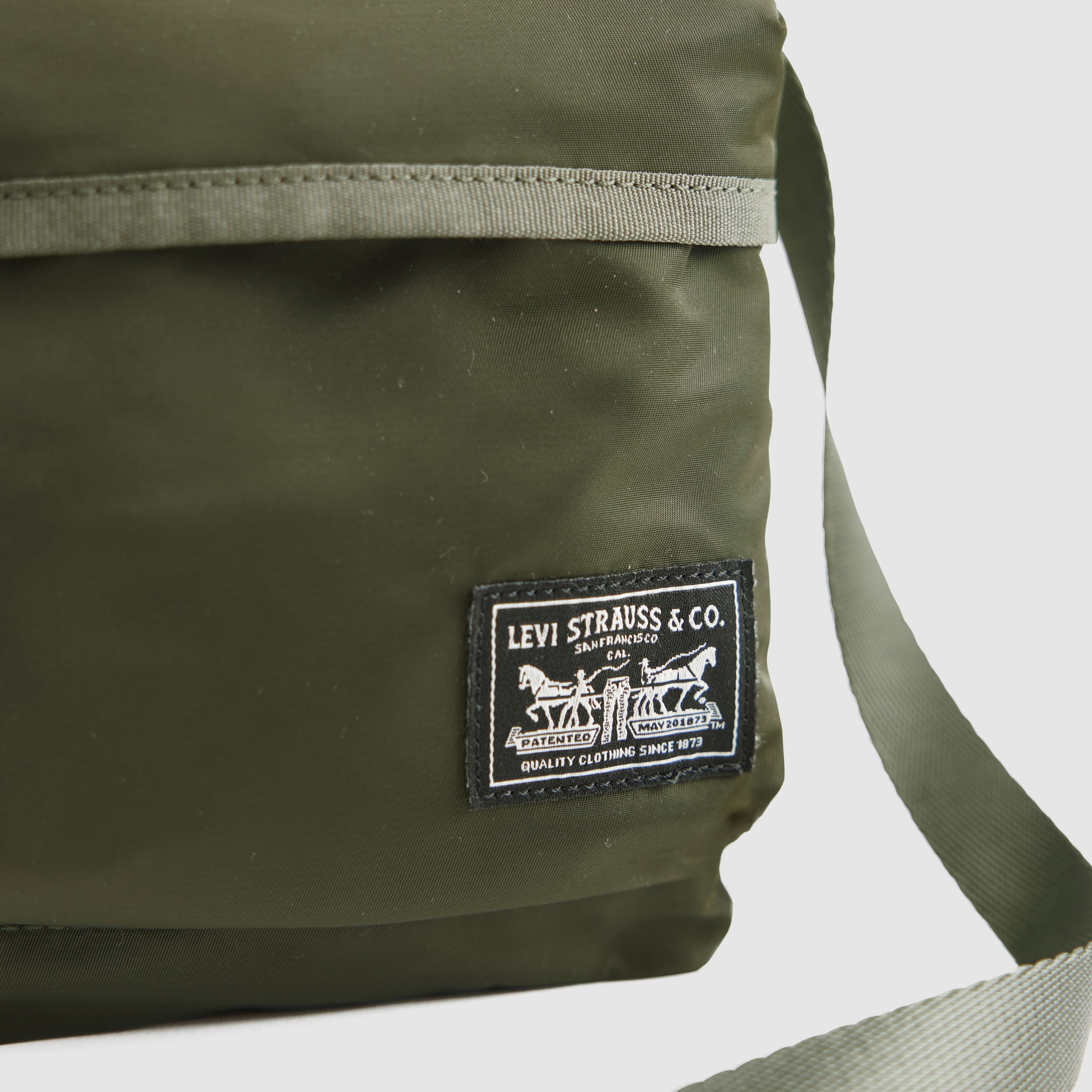 Mission Bay Crossbody Pouch 4