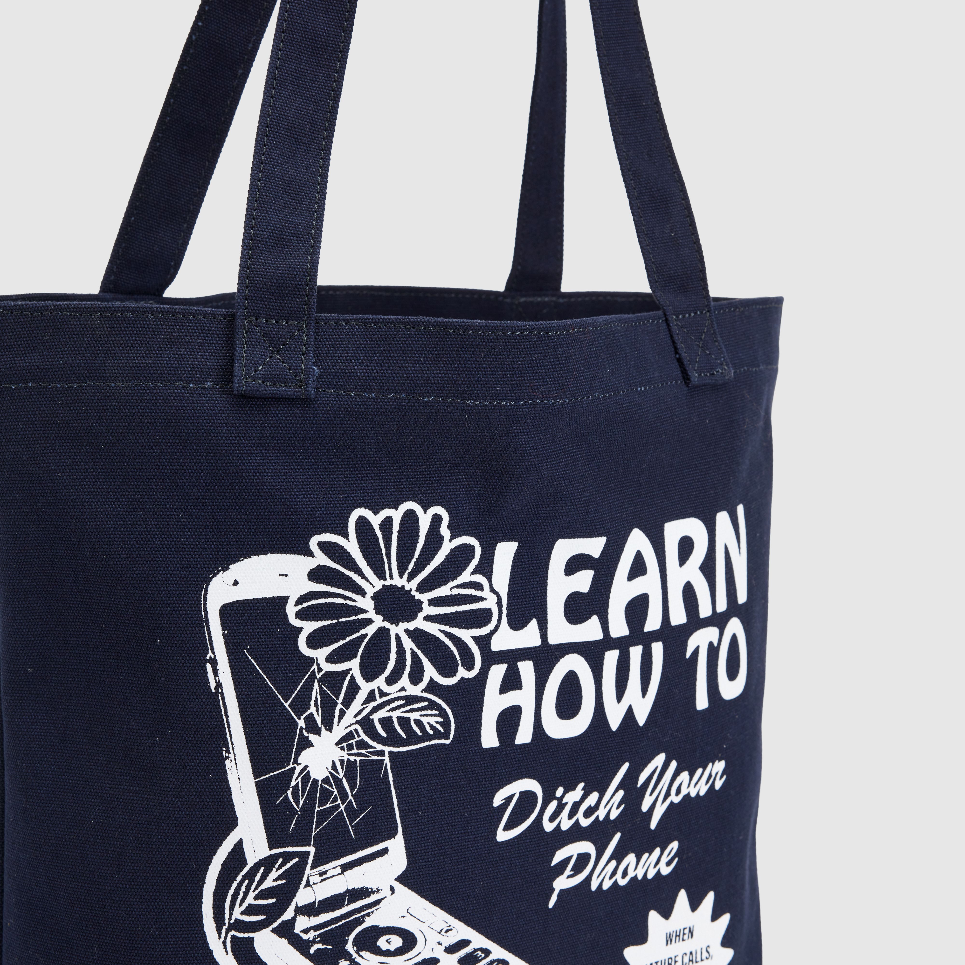 Levi's® Graphic Tote 4
