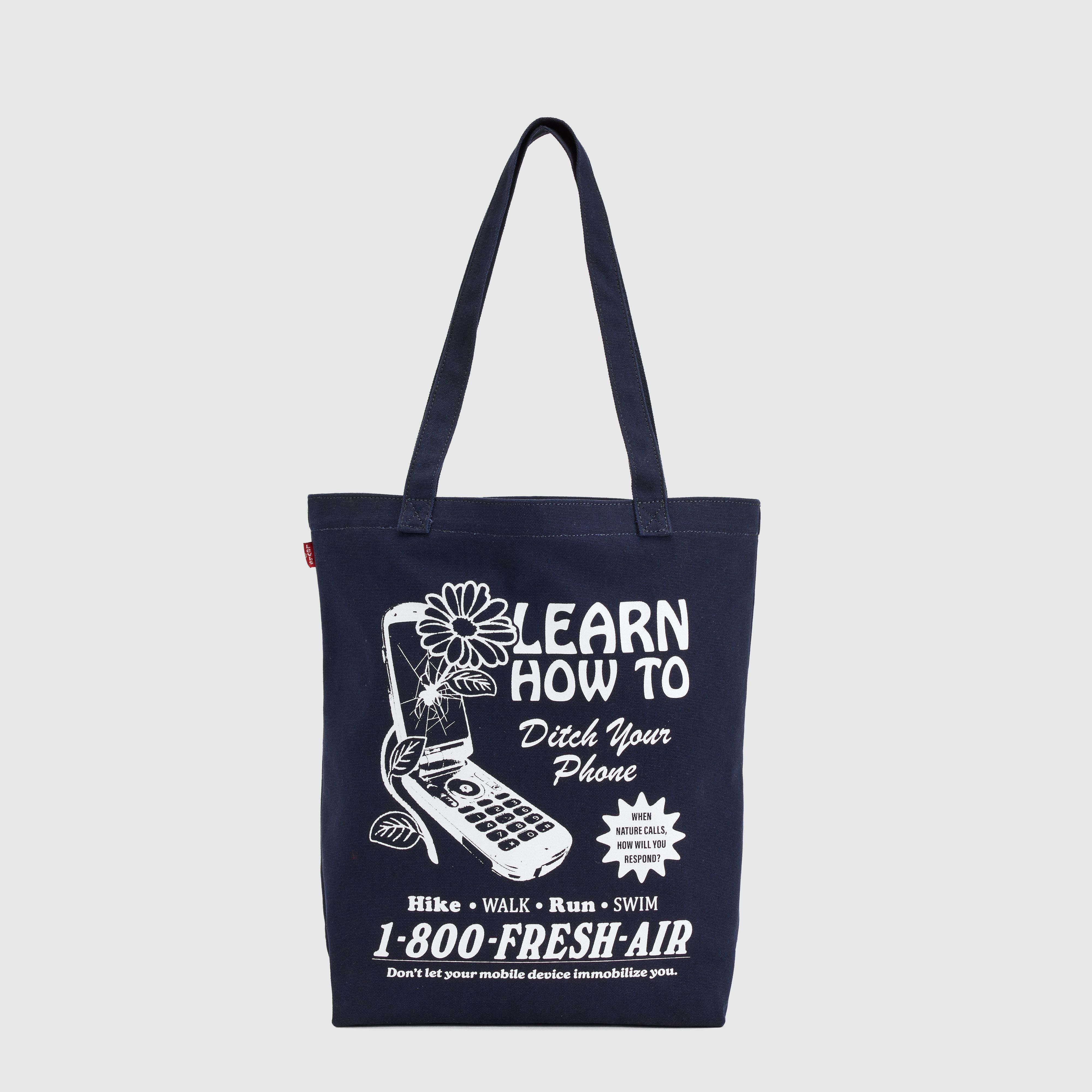 Levi's® Graphic Tote 2