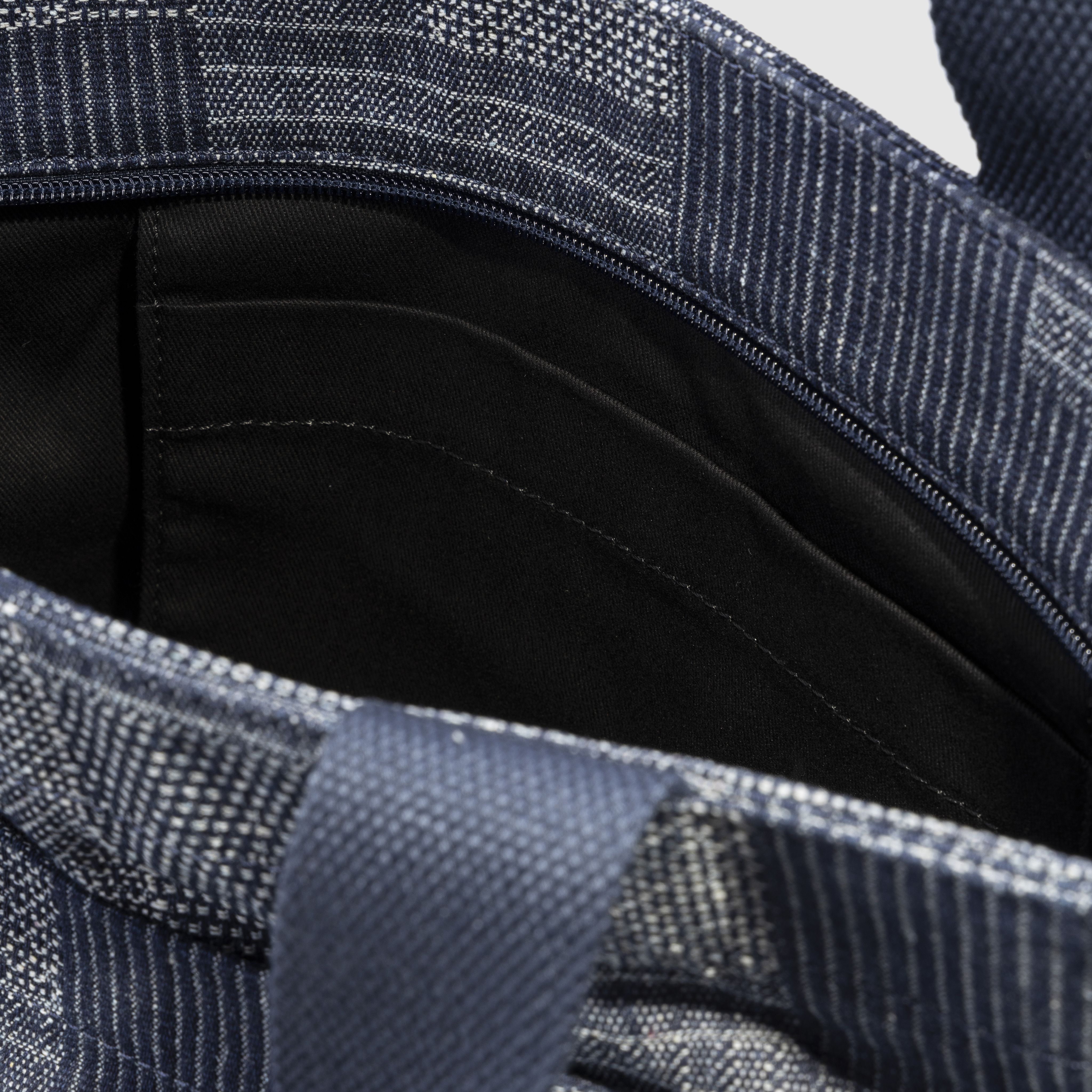 Icon Tote 4
