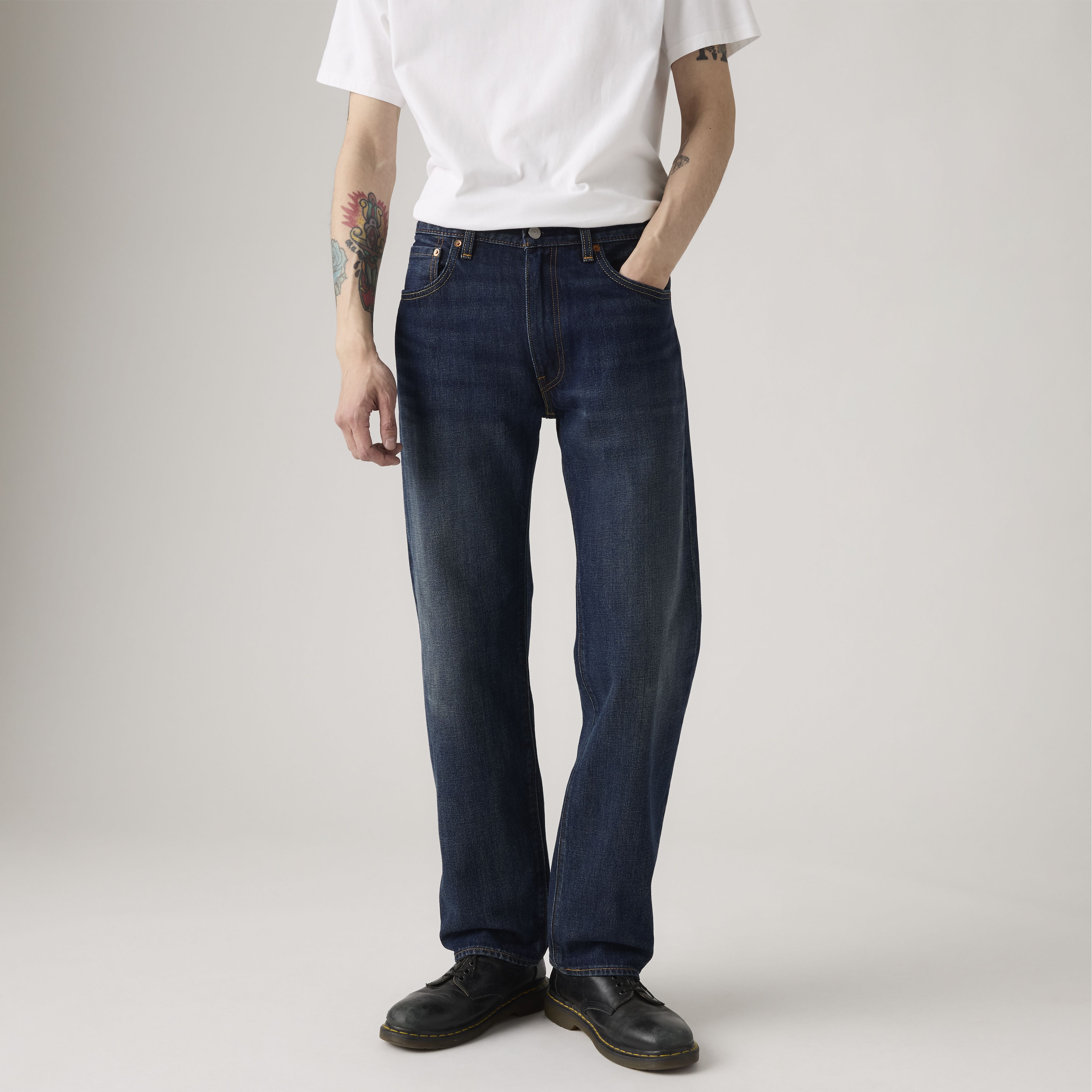 555™ Relaxed Straight Men's Jeans 2