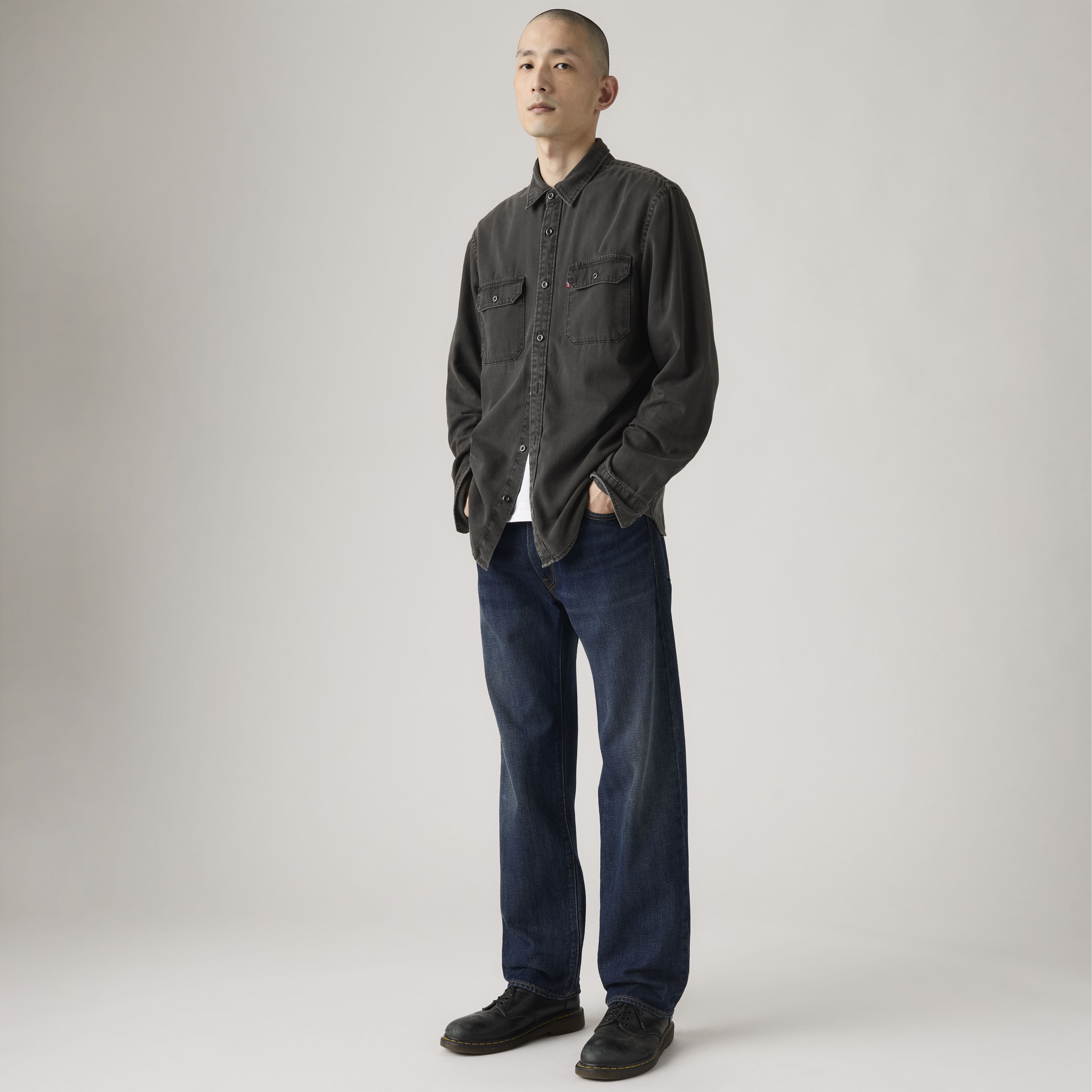 555™ Relaxed Straight Men's Jeans 1