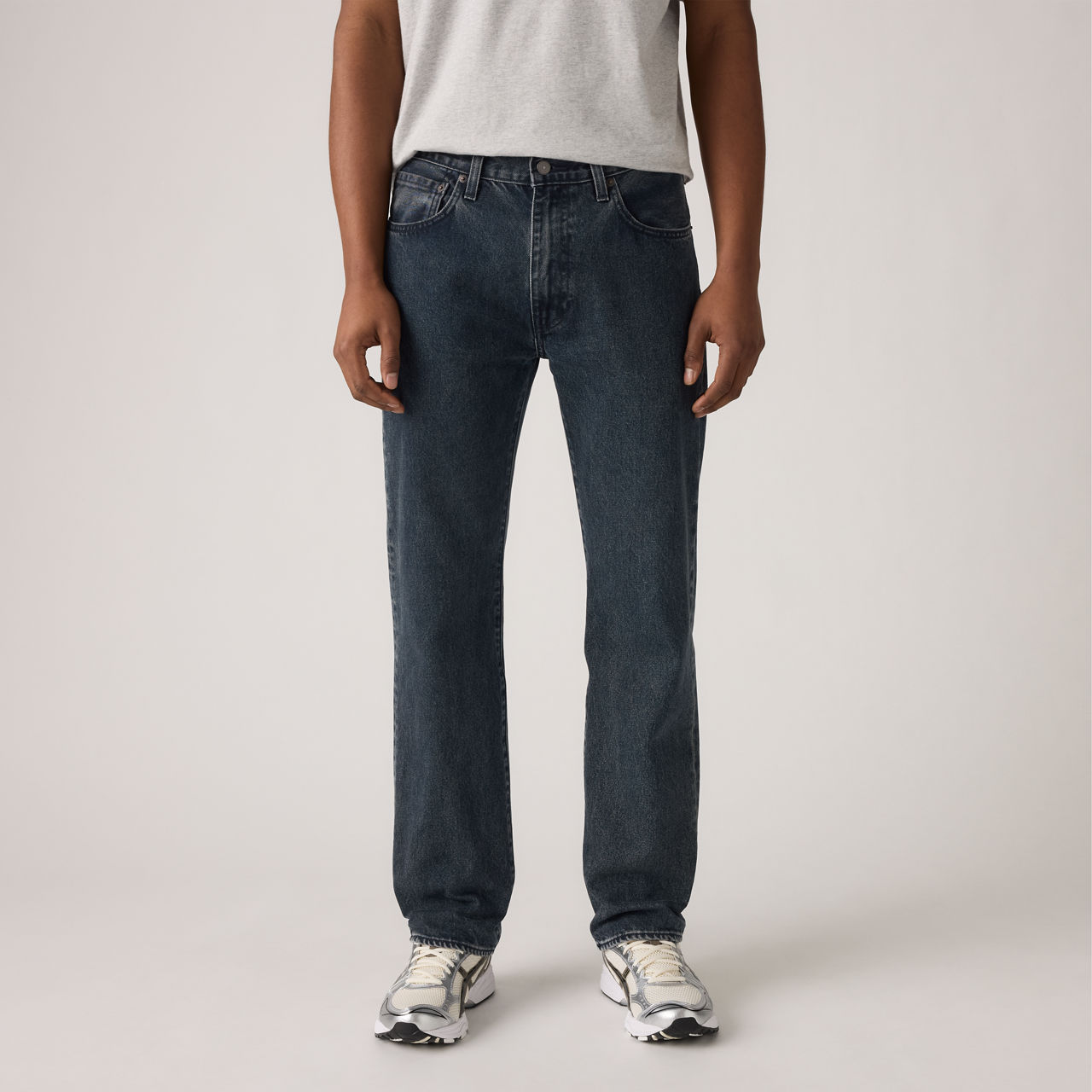 555™ Relaxed Straight Men's Jeans 2