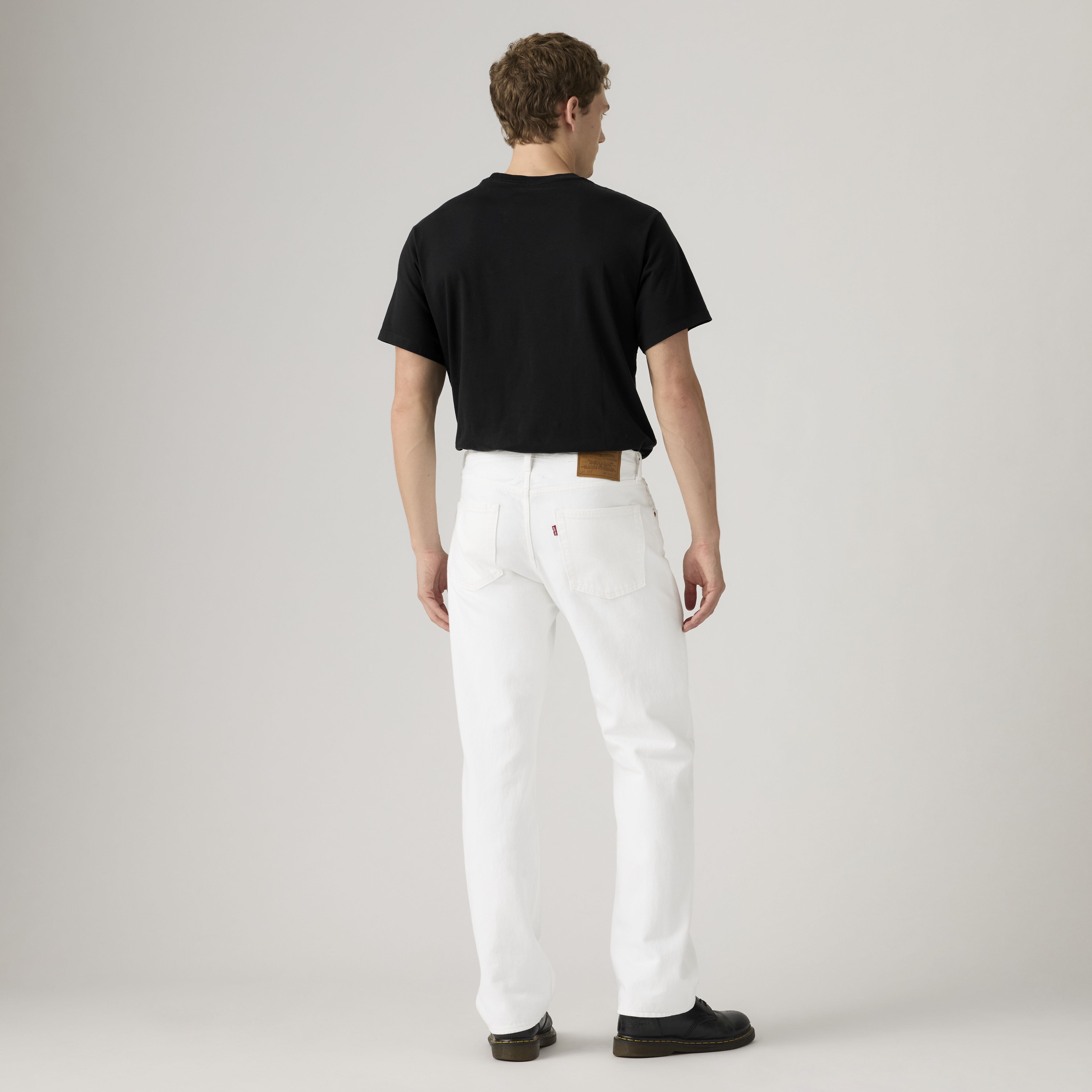 555™ Relaxed Straight Men's Jeans 3