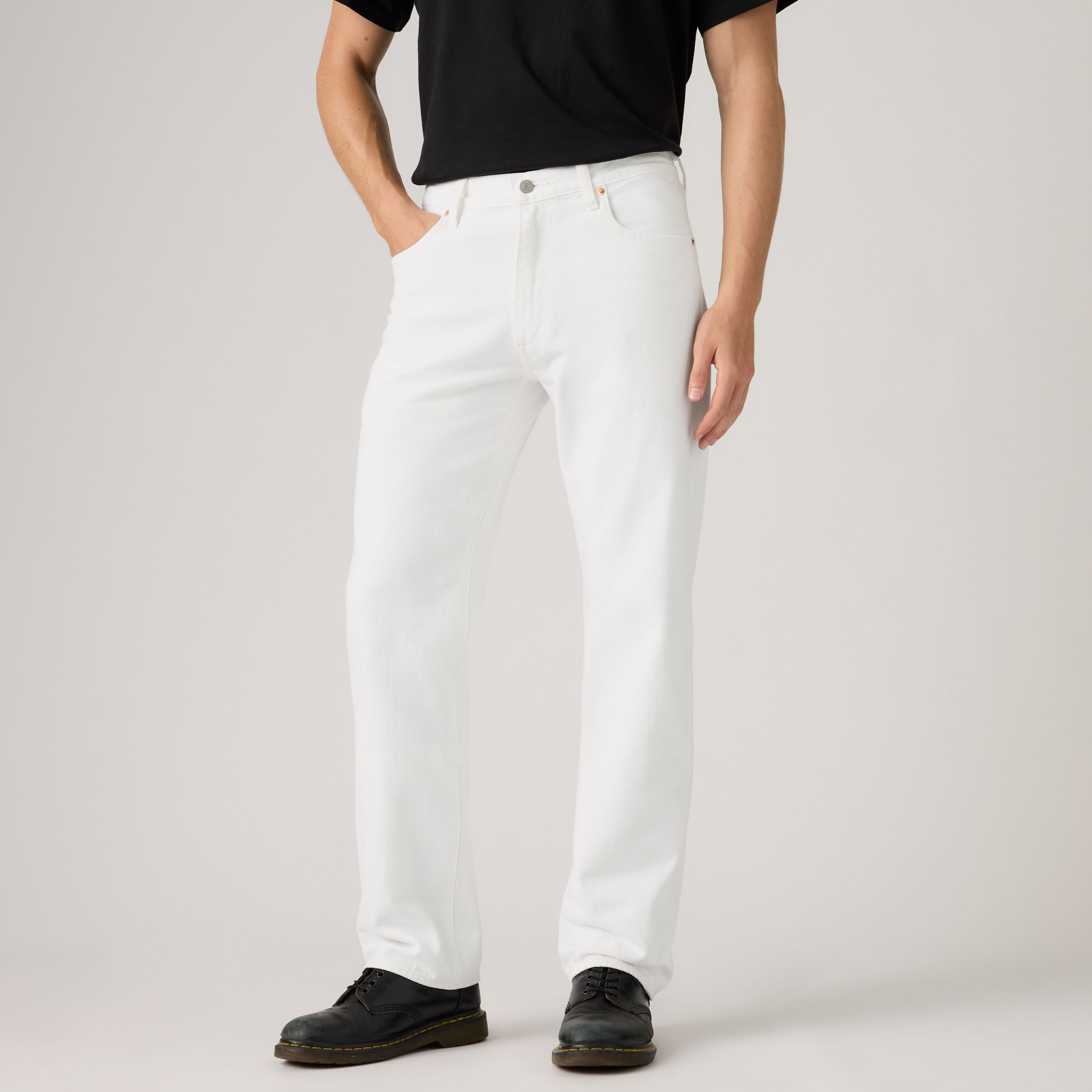 555™ Relaxed Straight Men's Jeans 2
