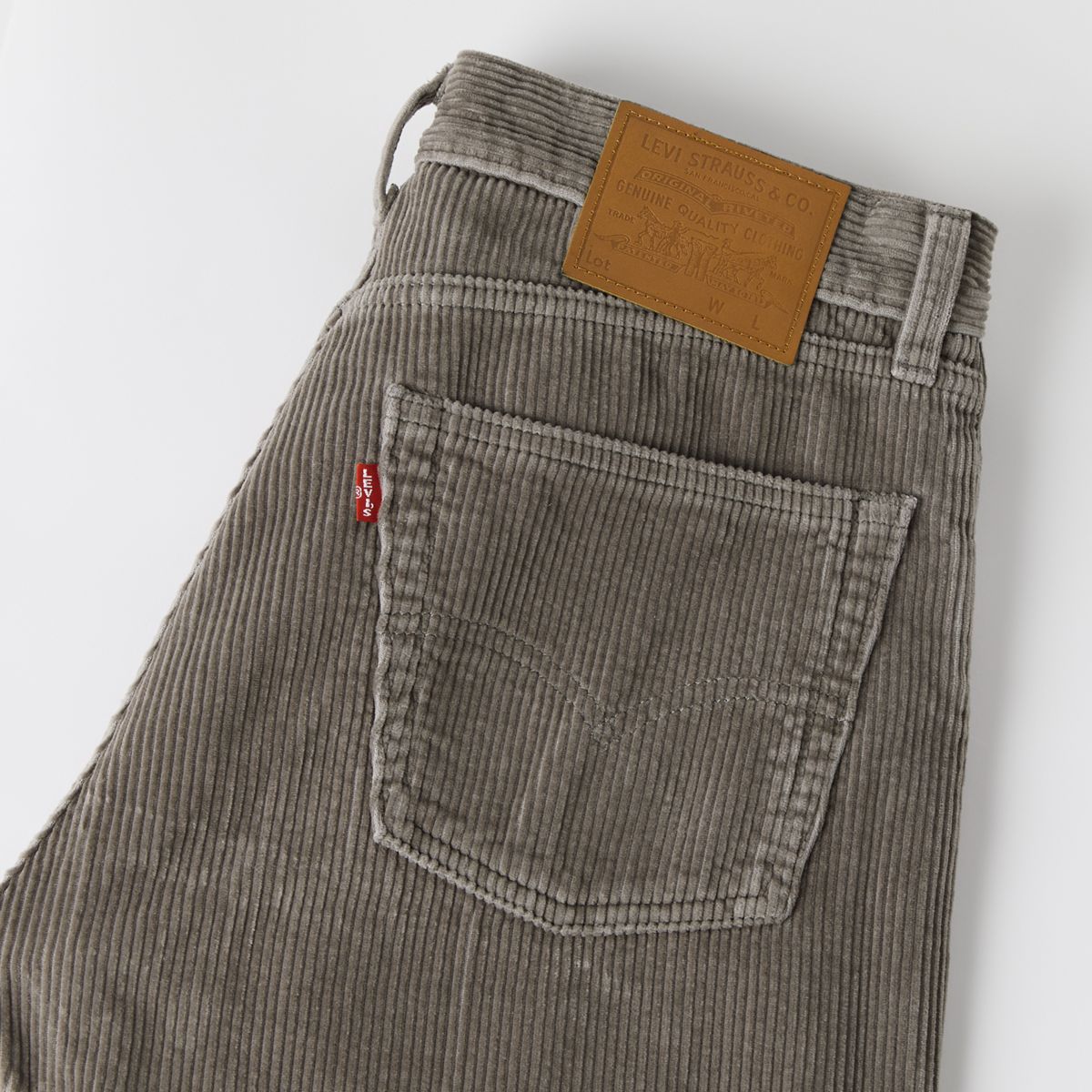 555™ Relaxed Straight Corduroy Men's Jeans — Smokey Taupe - White