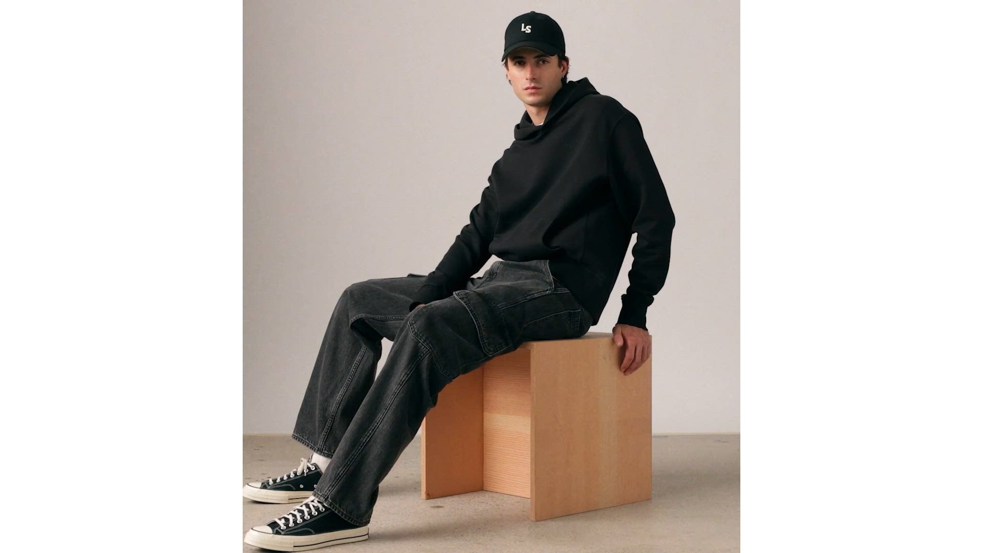 568™ Loose Straight Cargo Twill Men's Pants 1