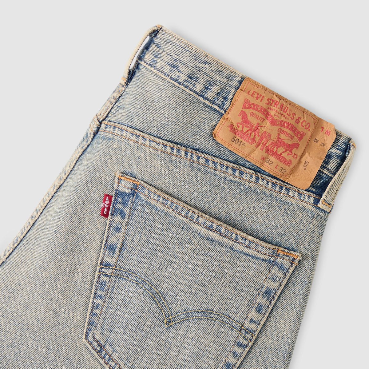 501® Original Men's Jeans — Along The Coast - Medium Wash