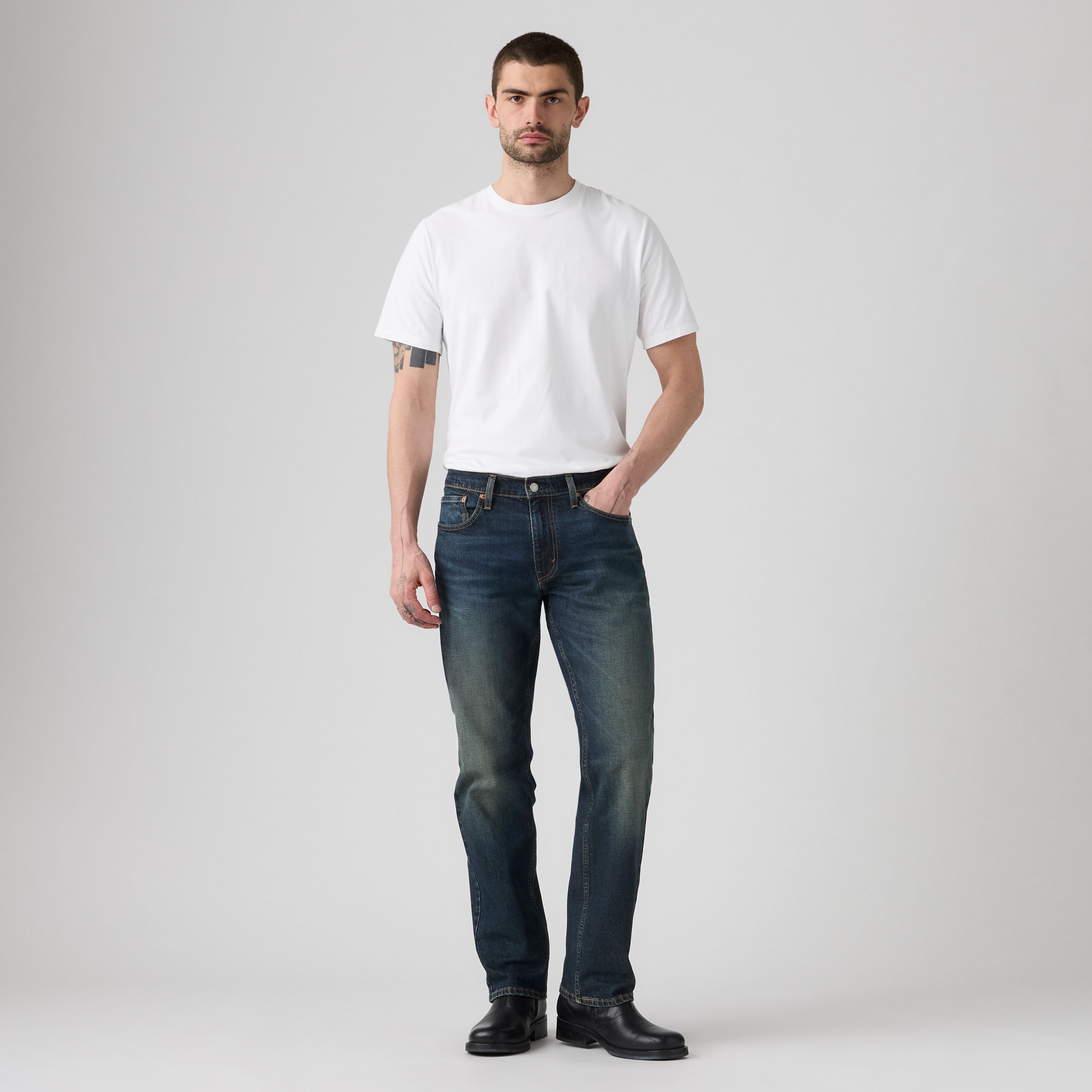 559™ Relaxed Straight 1