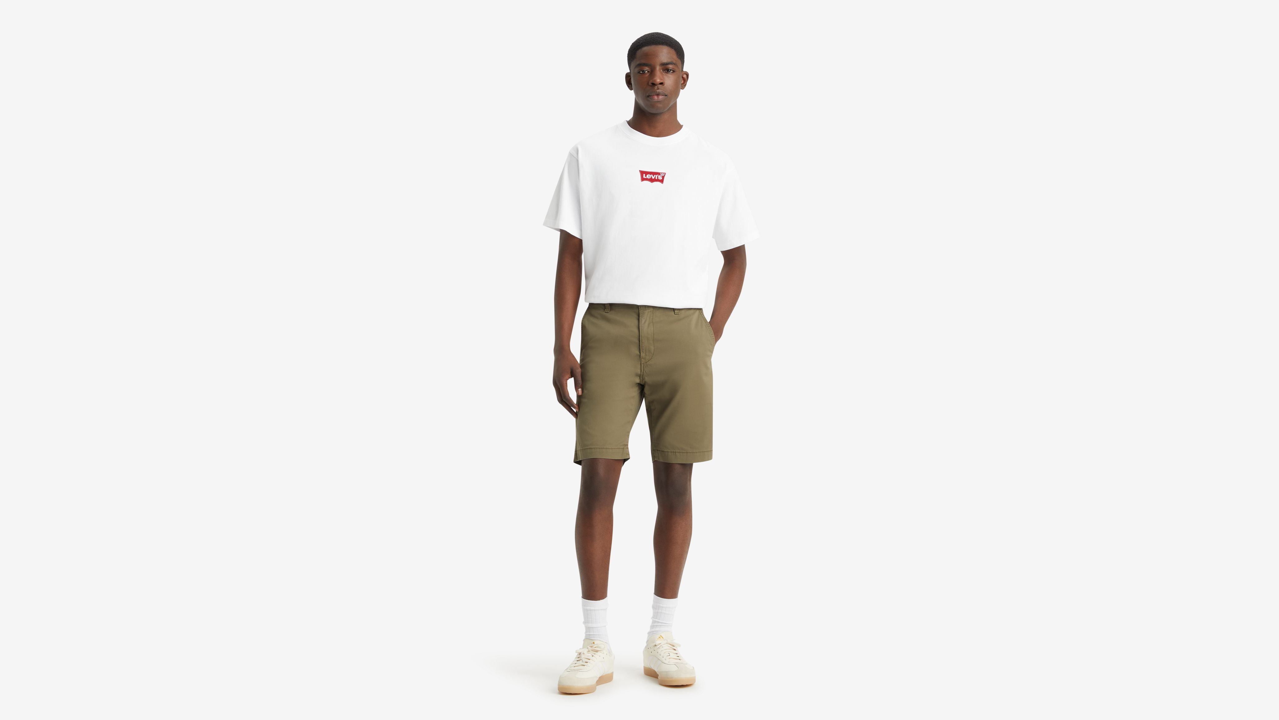 XX Chino cortos de ajuste cónico Levi's® 4