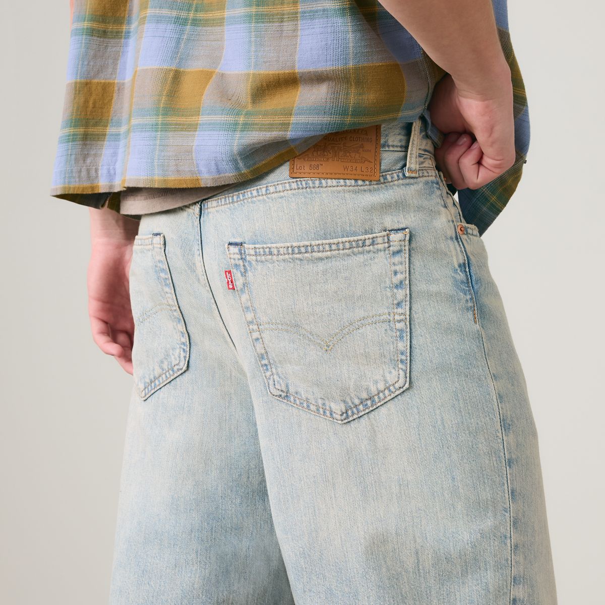 568™ Loose Linen+ Denim Men's Jeans — Tinted Heavy Metal Lightweight - Medium Wash