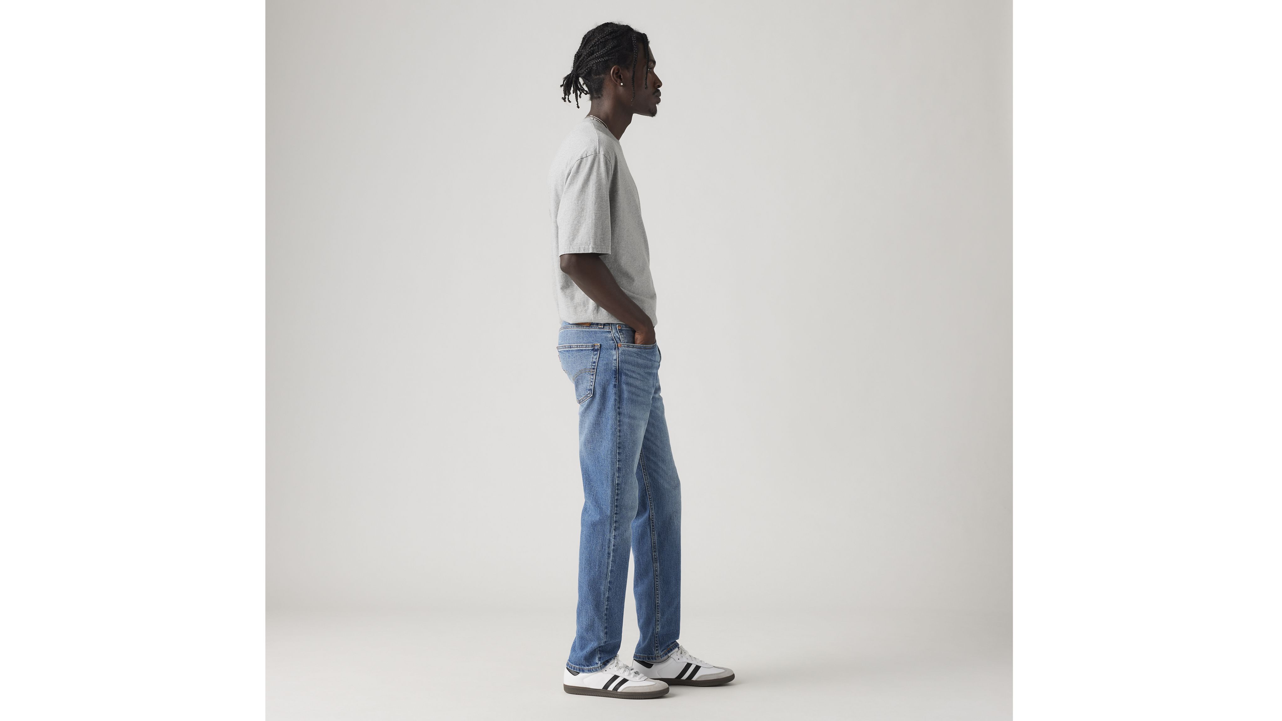 502™ Taper Jeans 2