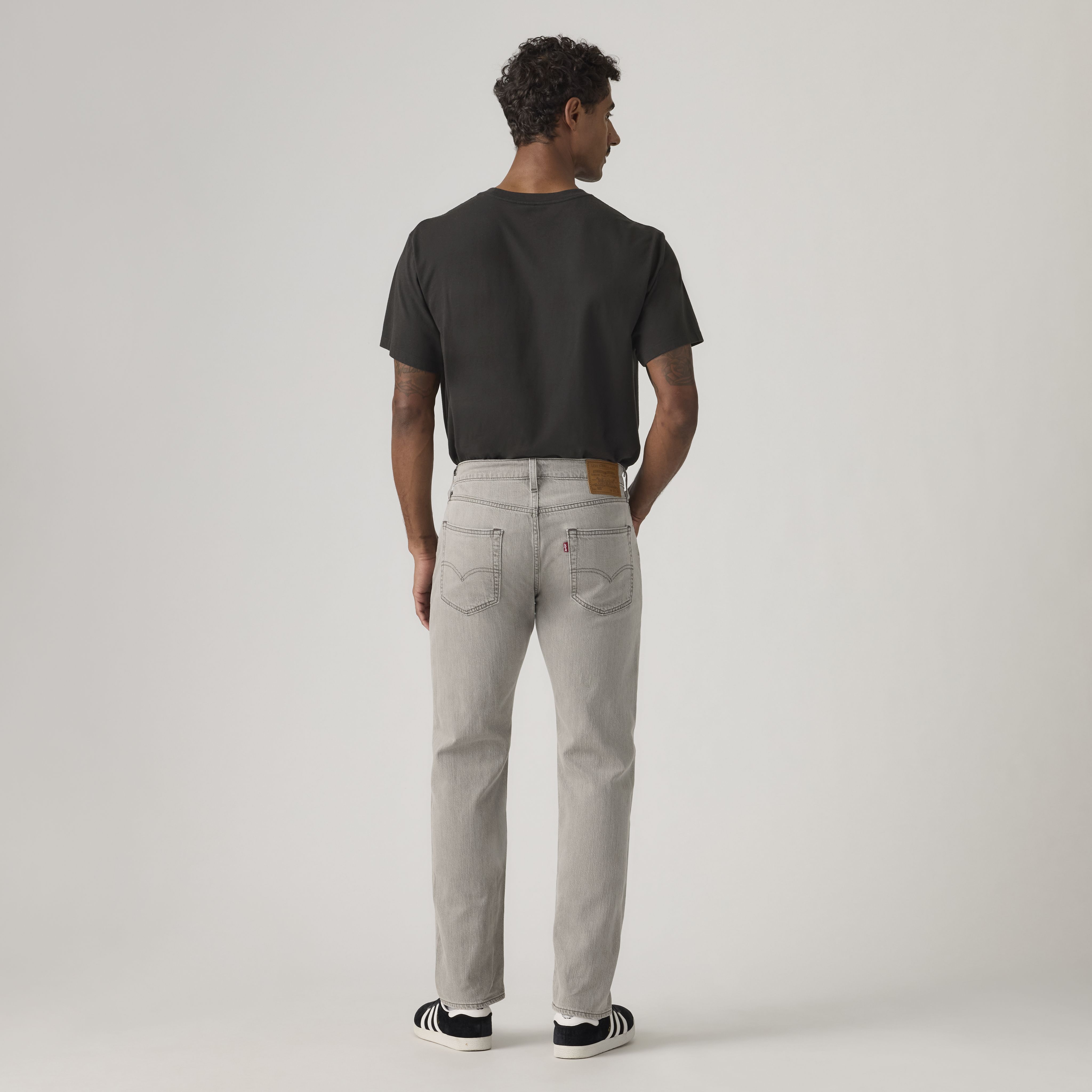 502™ Taper Jeans 3