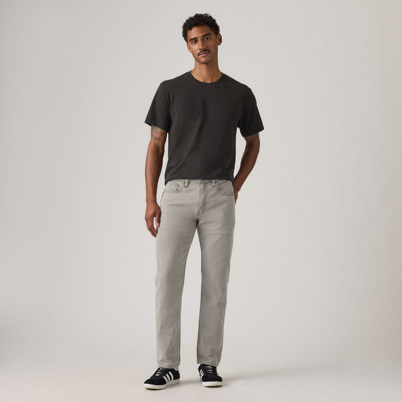 502™ Taper Jeans 9