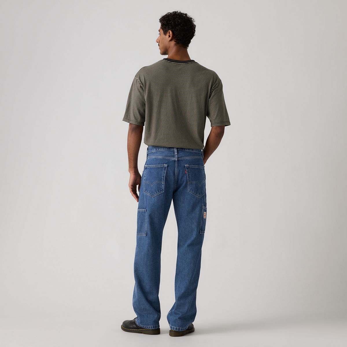 568™ Loose Straight Carpenter Men's Jeans — Safe In Charm - Medium Wash - Non-Stretch