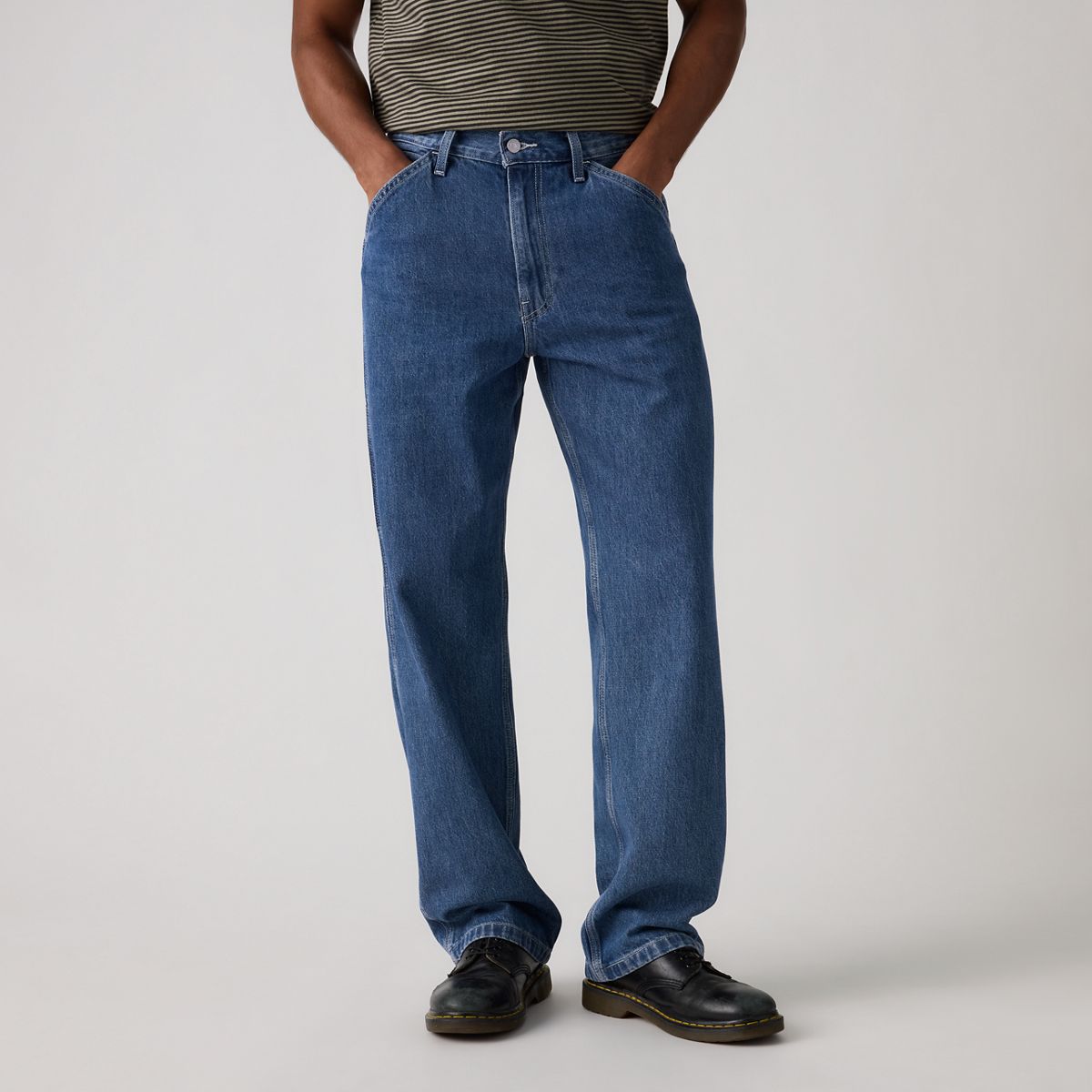 568™ Loose Straight Carpenter Men's Jeans — Safe In Charm - Medium Wash - Non-Stretch