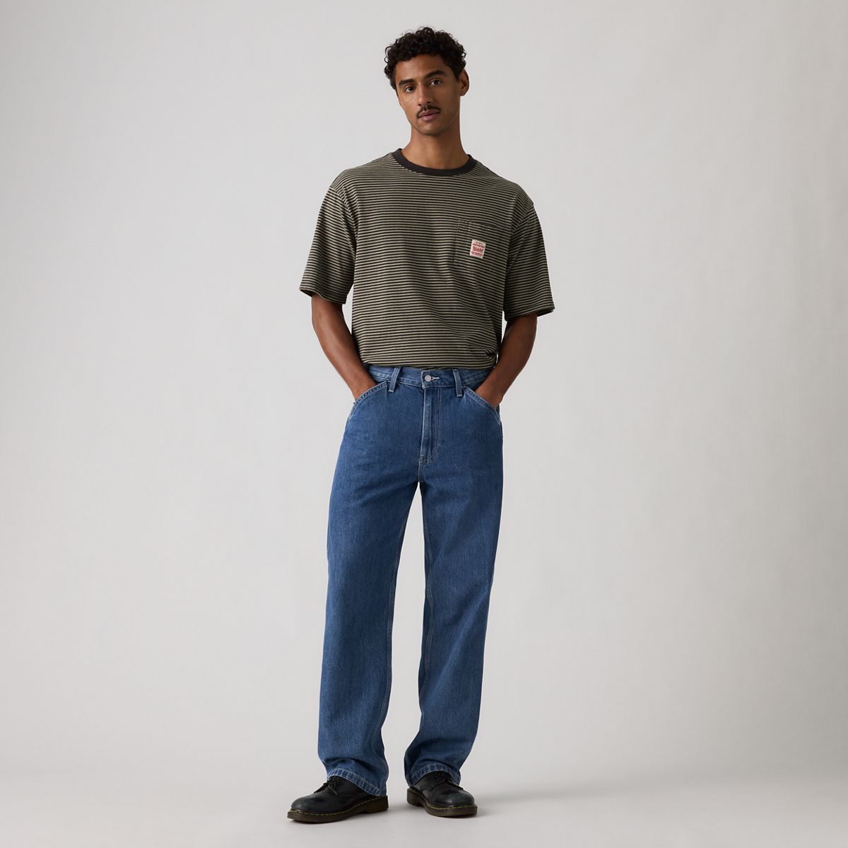 568™ Loose Straight Carpenter Men's Jeans — Safe In Charm - Medium Wash - Non-Stretch