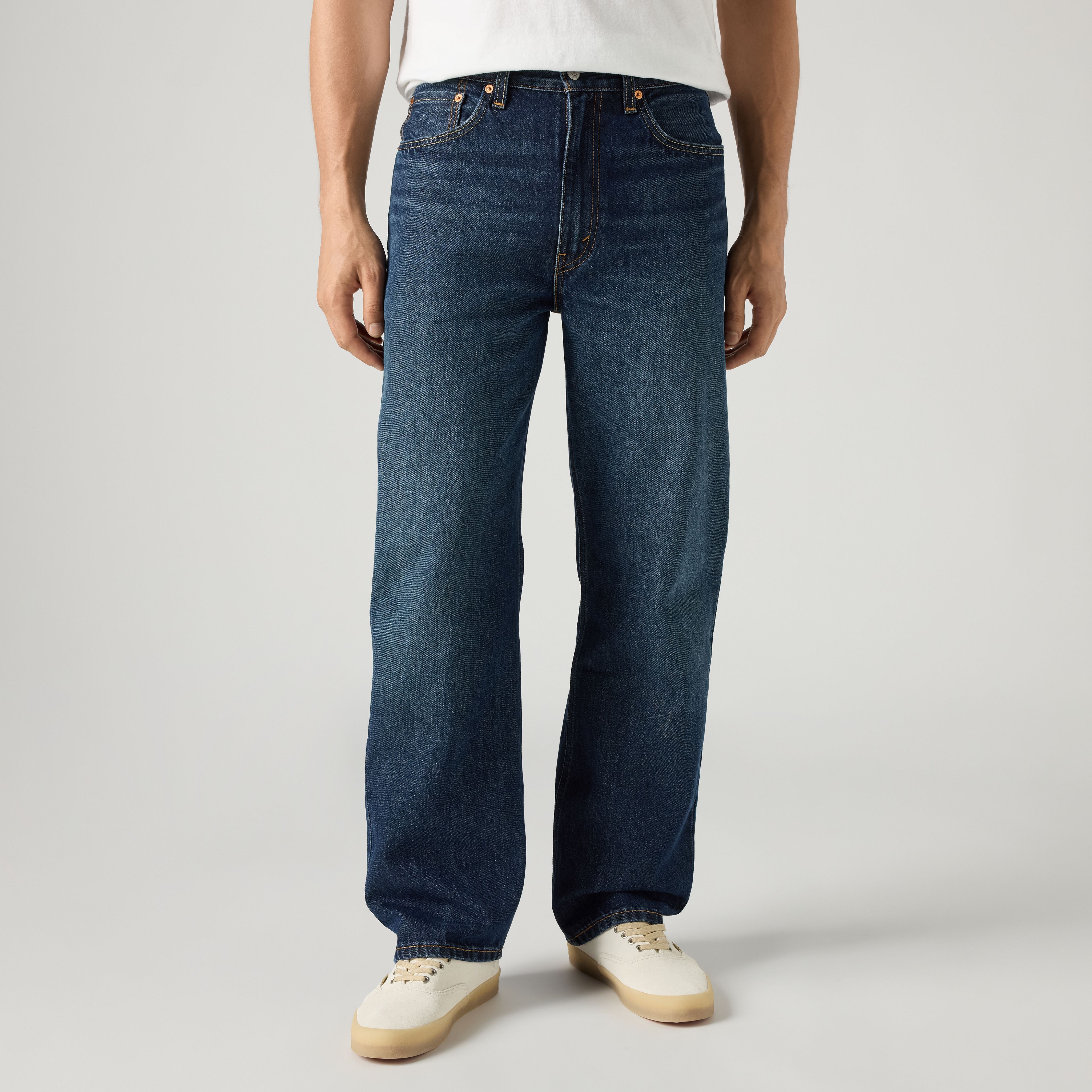 565™ Loose Straight Jeans 2