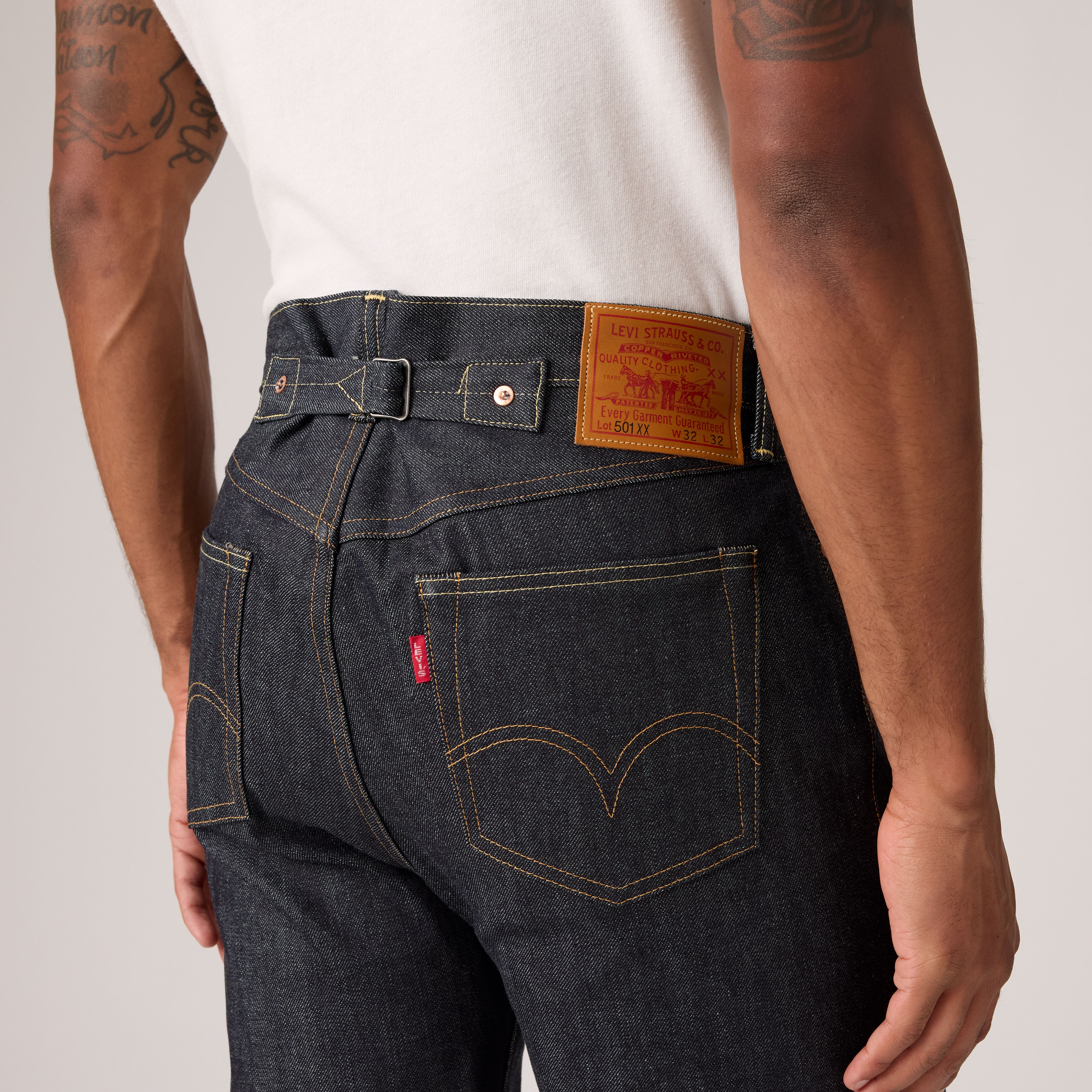 1942 501® Original Men's Jeans 3