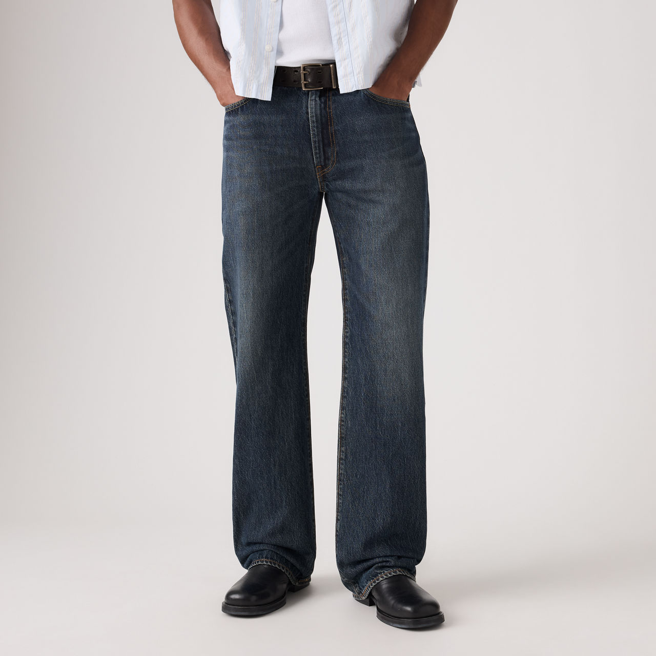 567™ Relaxed Flare Men's Jeans 2