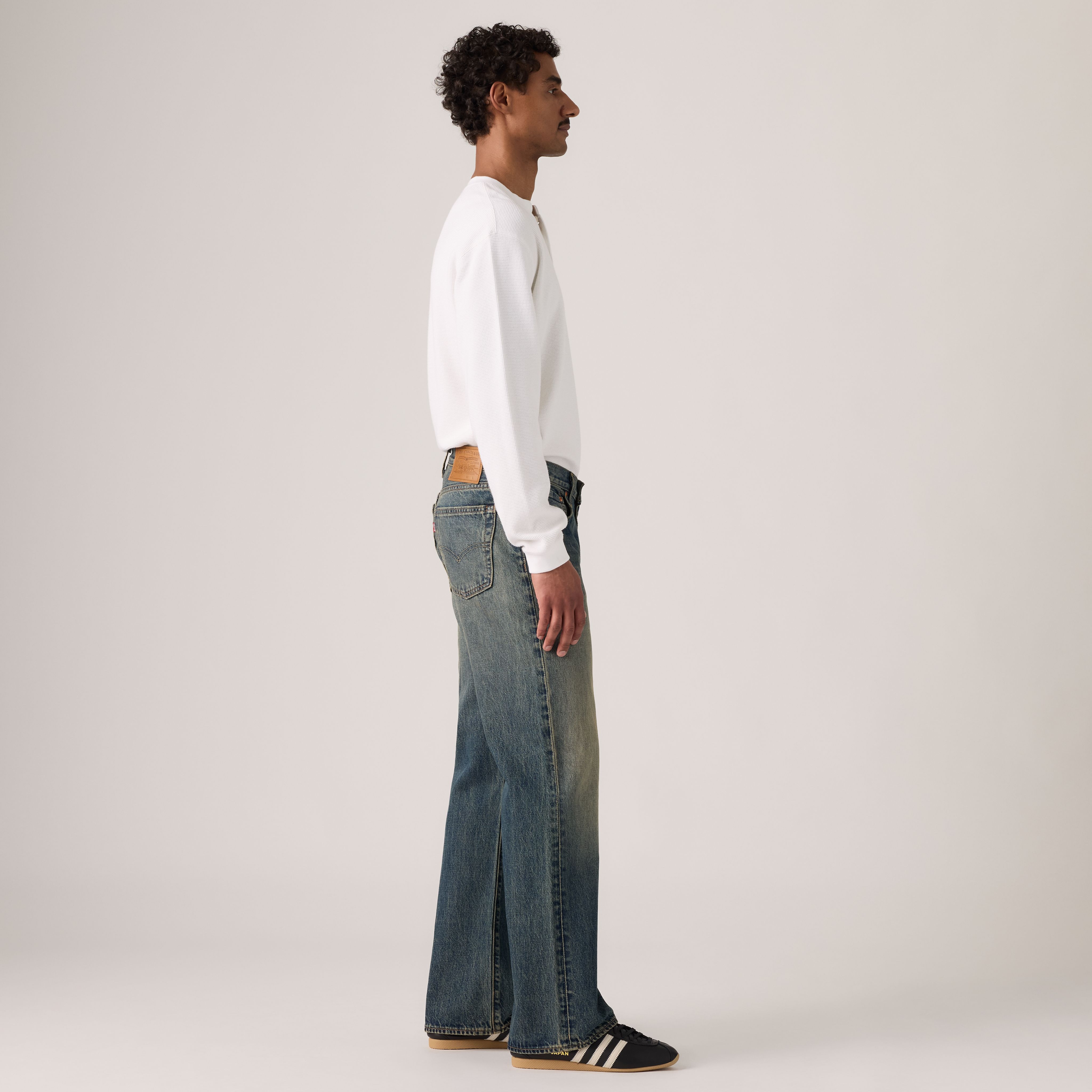 567™ Relaxed Flare Jeans 4
