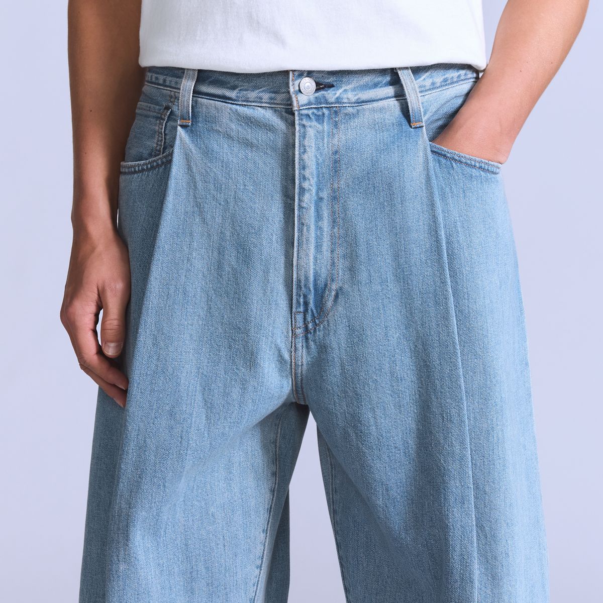 Wide Pleated Crop Men's Jeans — Moj Al Paso - Light Wash