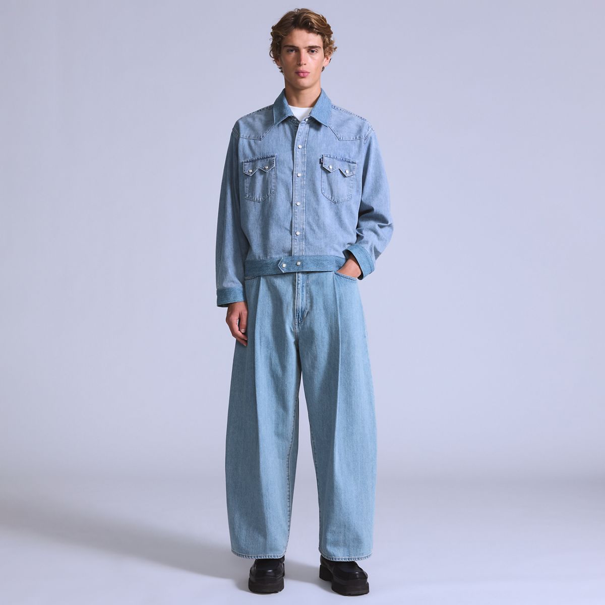 Wide Pleated Crop Men's Jeans — Moj Al Paso - Light Wash