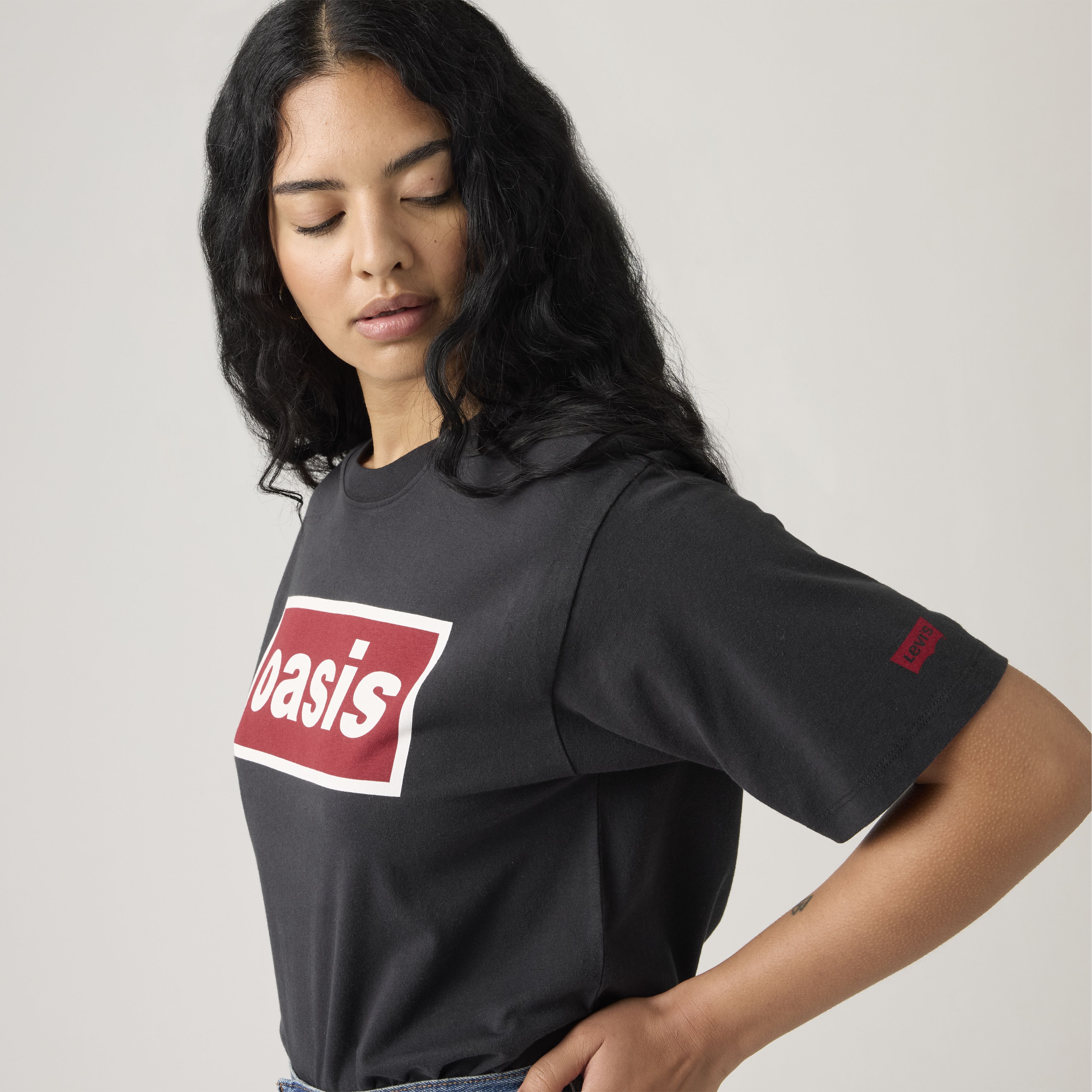 Levi's® X Oasis Band Tee - Black | Levi's® GE