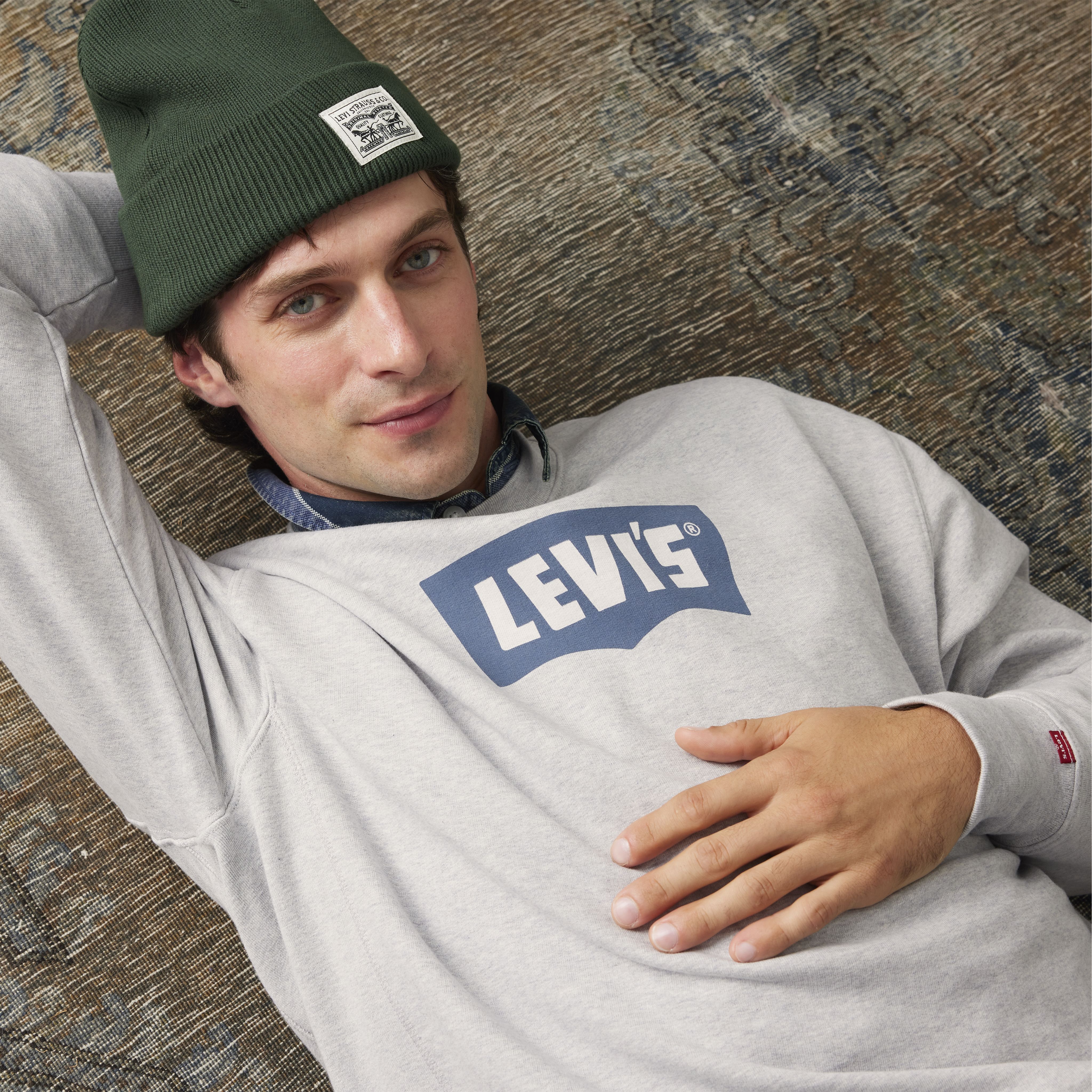 Graphic Crewneck Sweatshirt 4