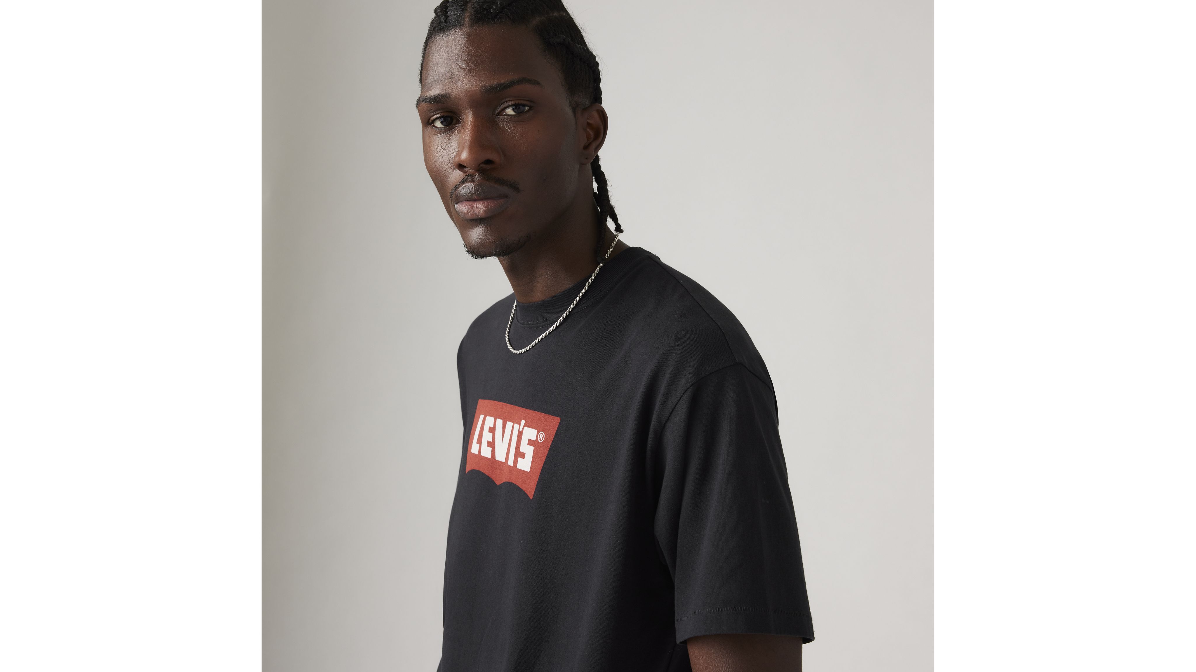 Vintage Batwing Graphic T-Shirt 4