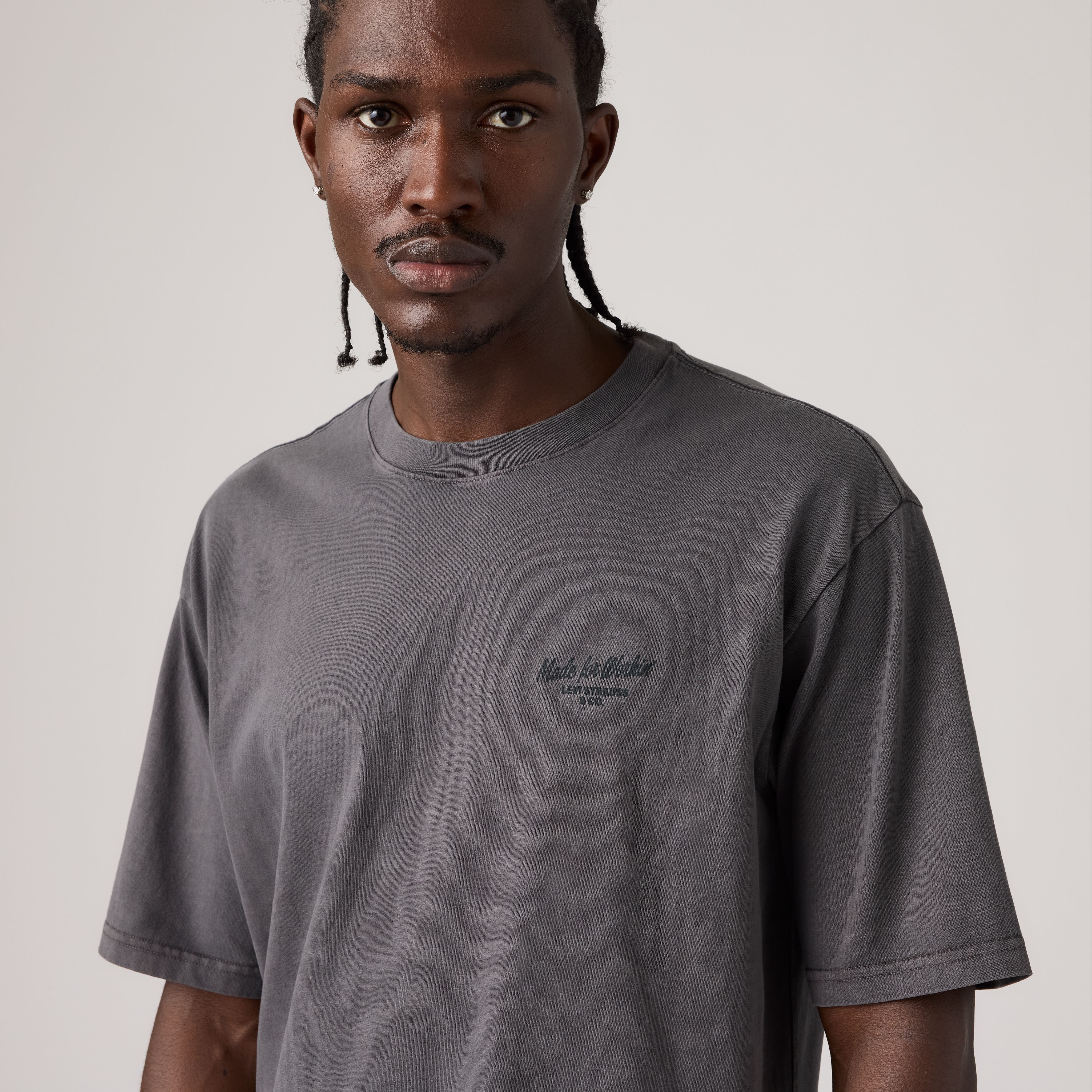 Loose Fit Graphic T-Shirt 2