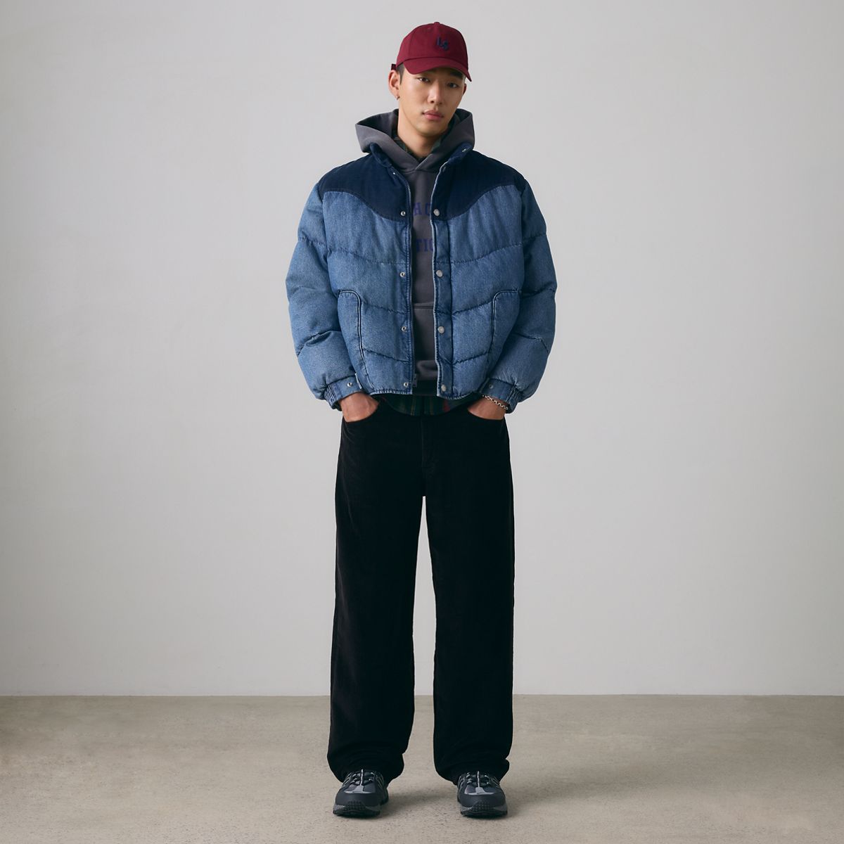 Wild West Short Puffer Jacket — Riverbank - Medium Wash
