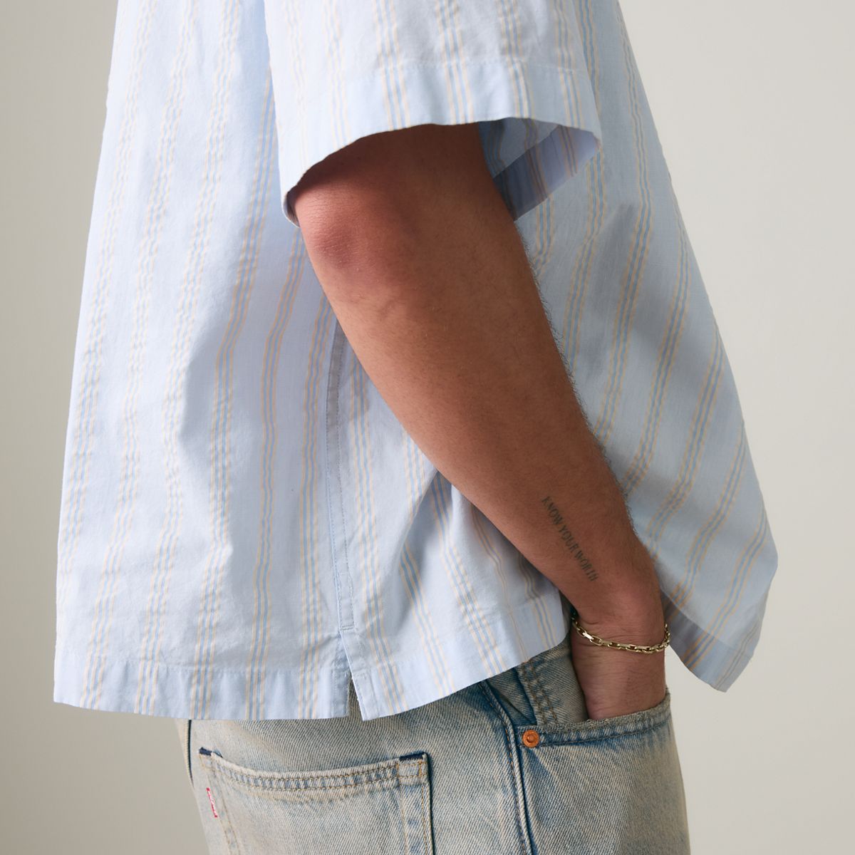 Short-Sleeve Lama Boxy Shirt — Bernal Stripe Soft Chambray - Blue