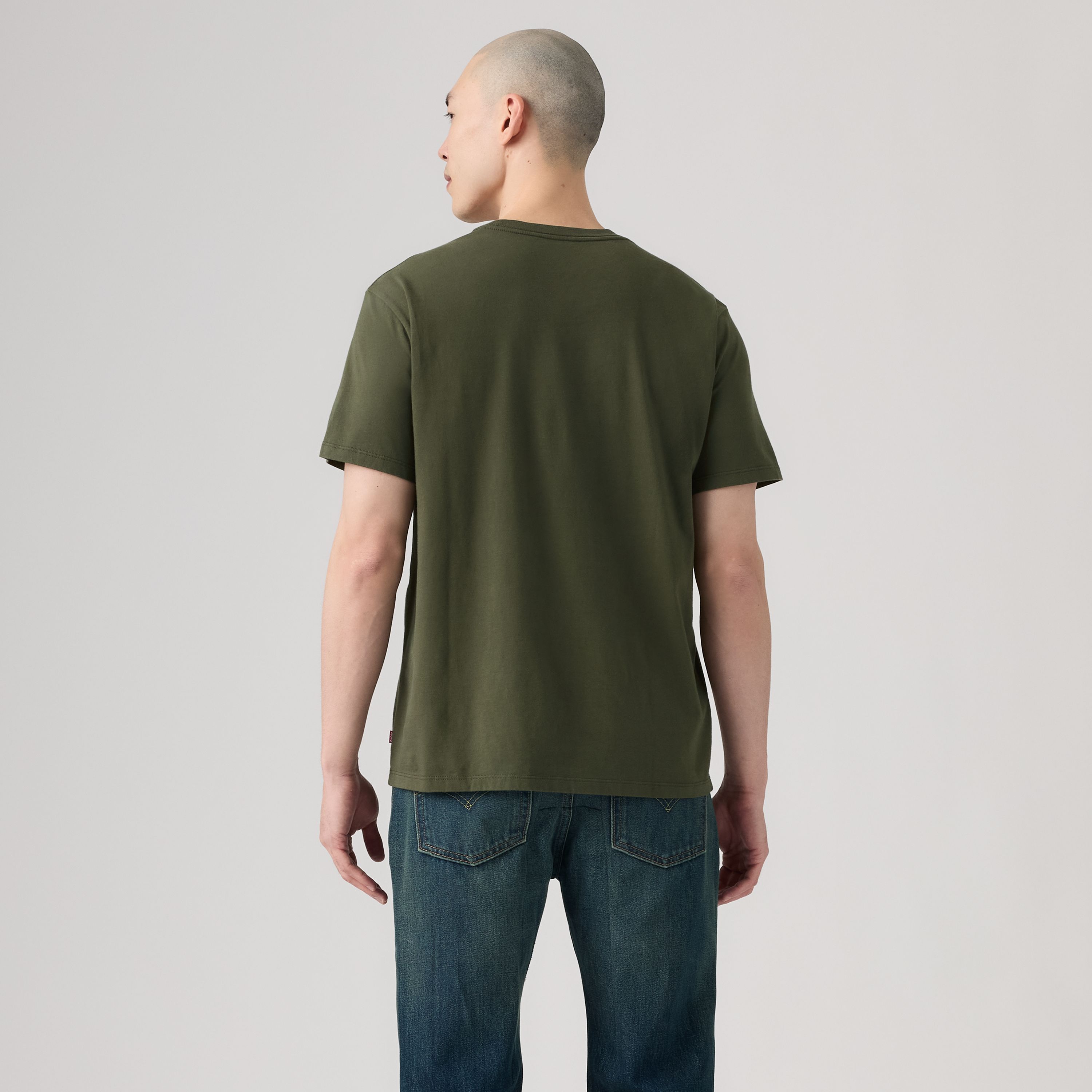 Essential Tee 4