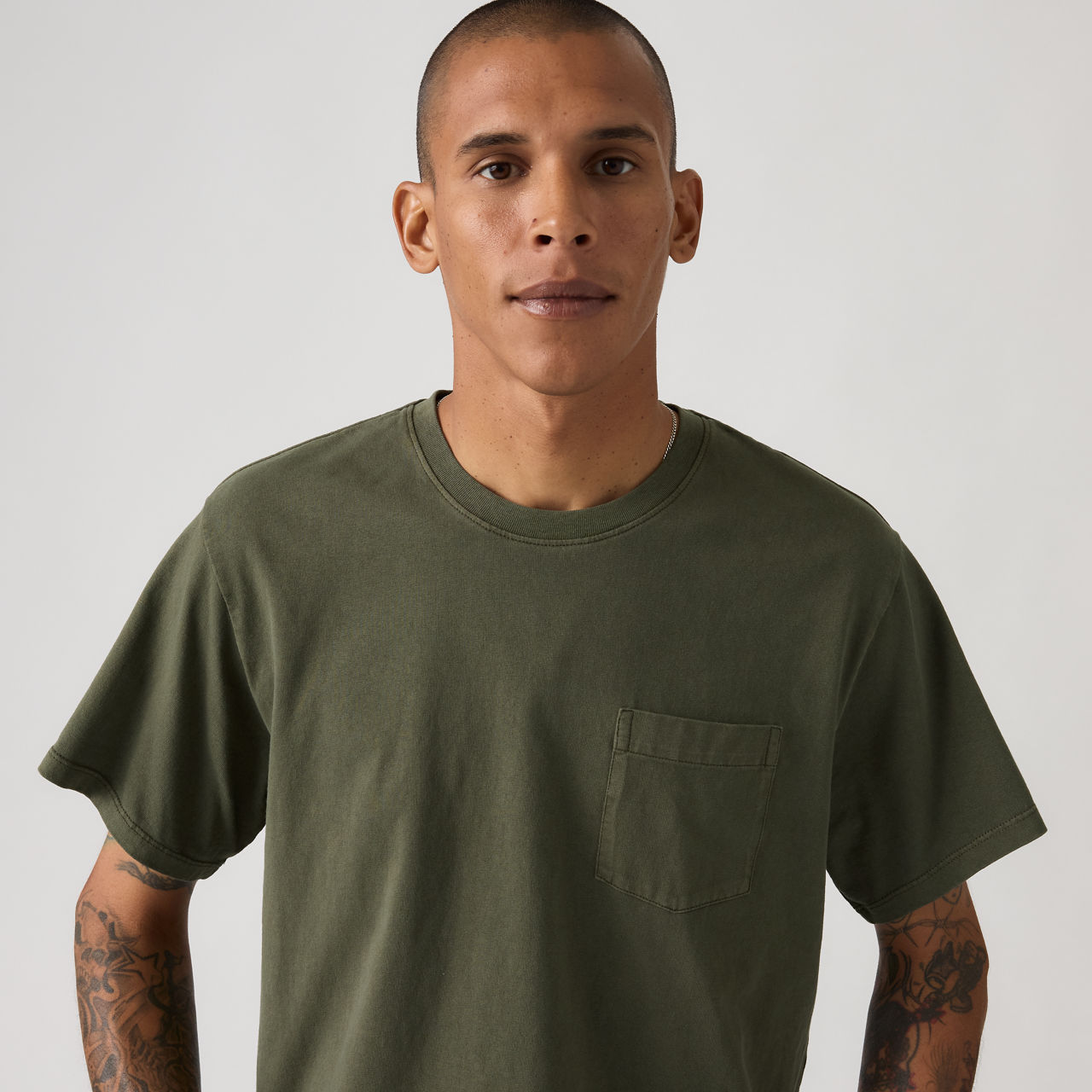 T-shirt à poche Essential 2