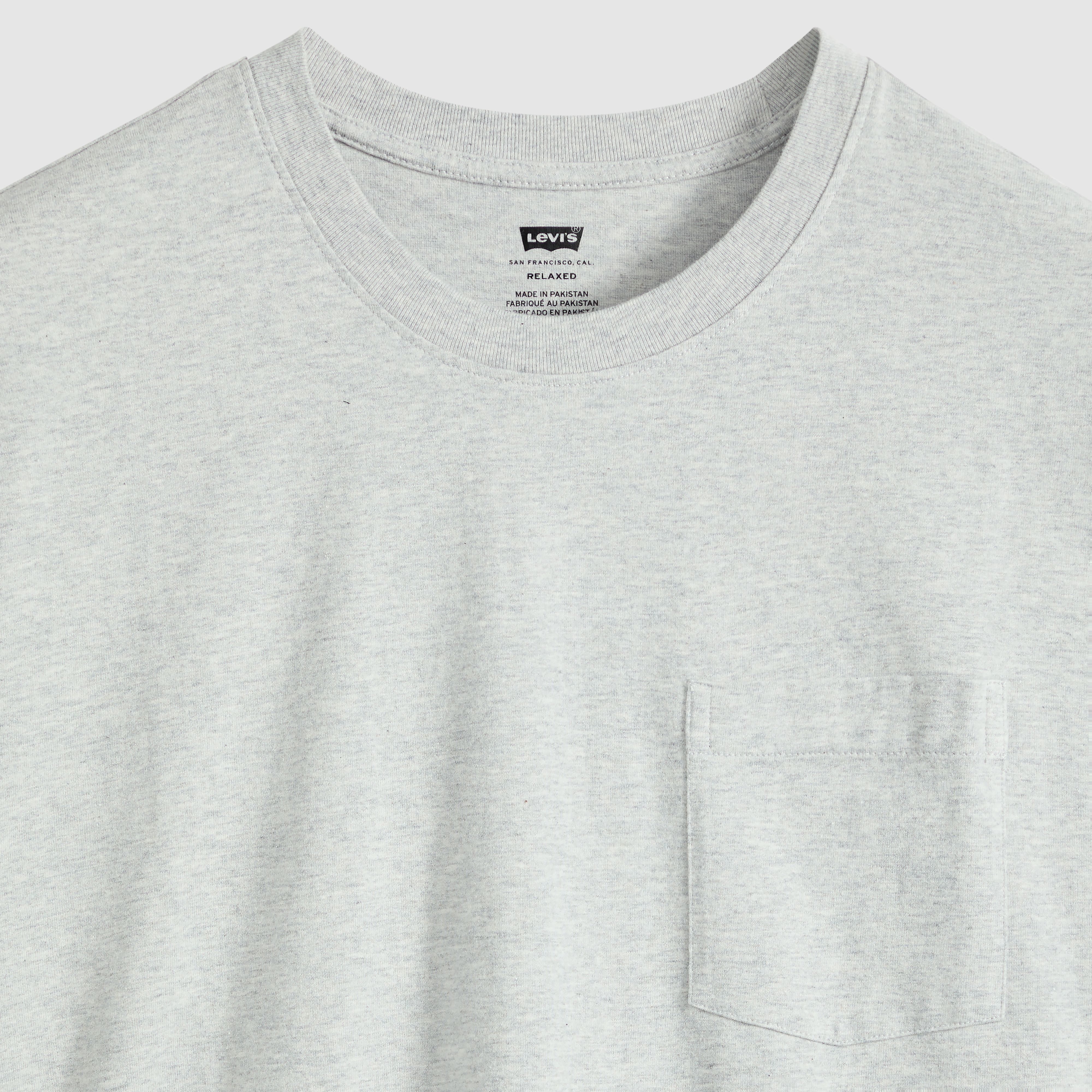 Essential T-Shirt mit Tasche 6