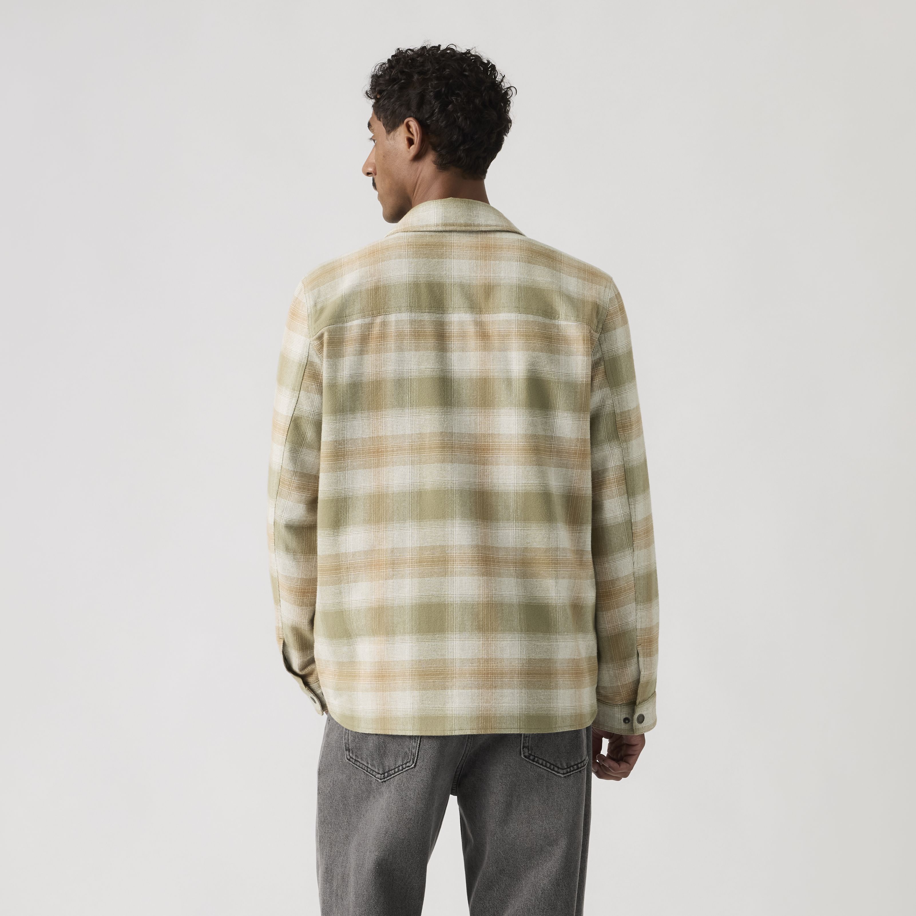 Lightweight Plaid Overshirt 4