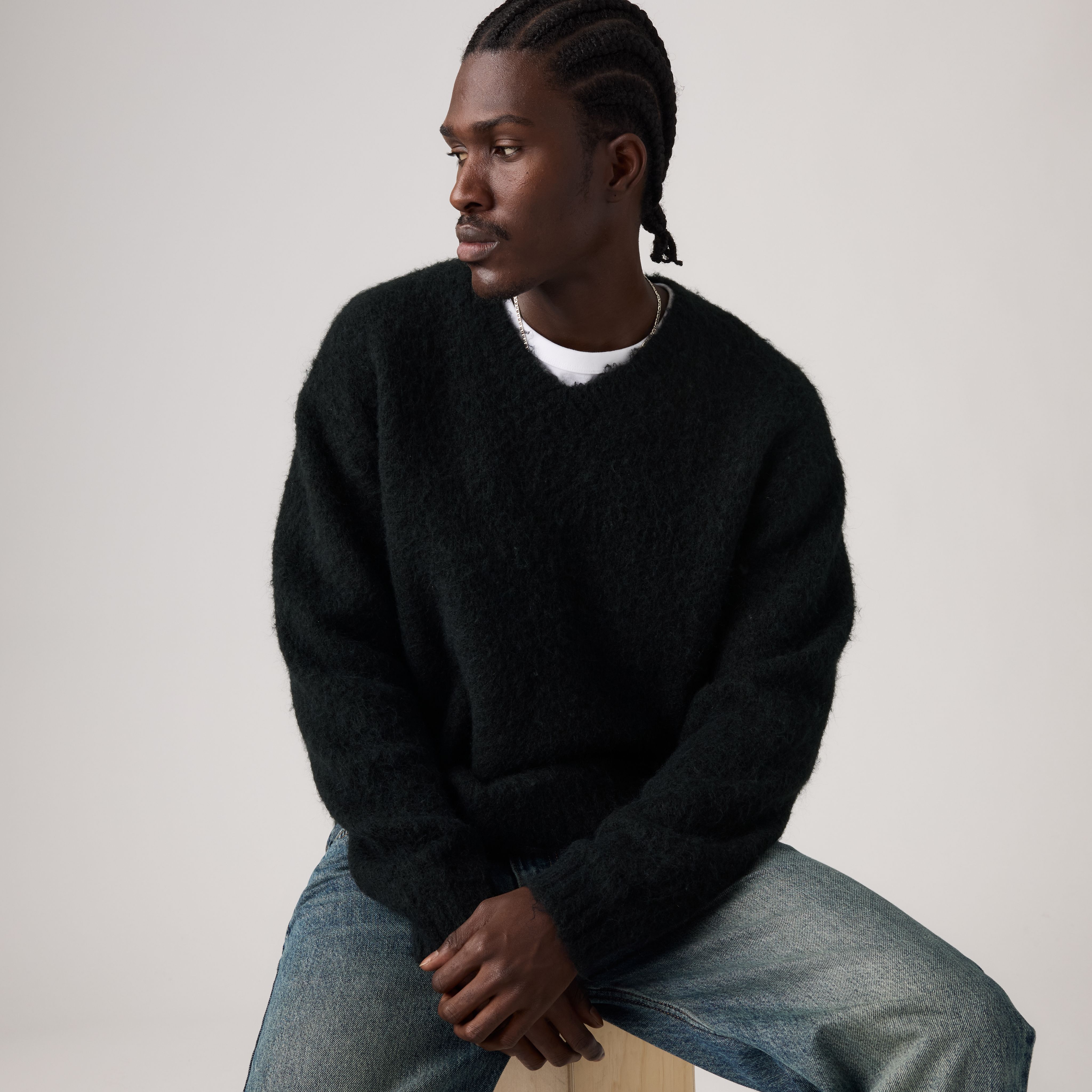 Miles V-Neck Sweater 2