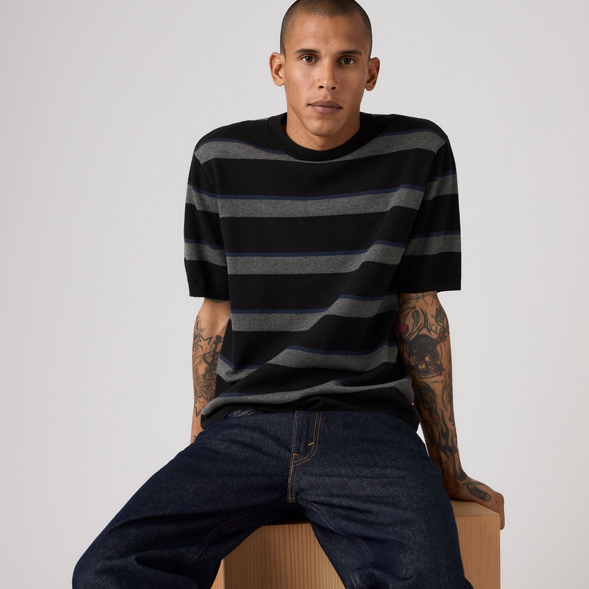 Short-Sleeve Sweater — Terrace Stripe Charcoal Heather - Grey