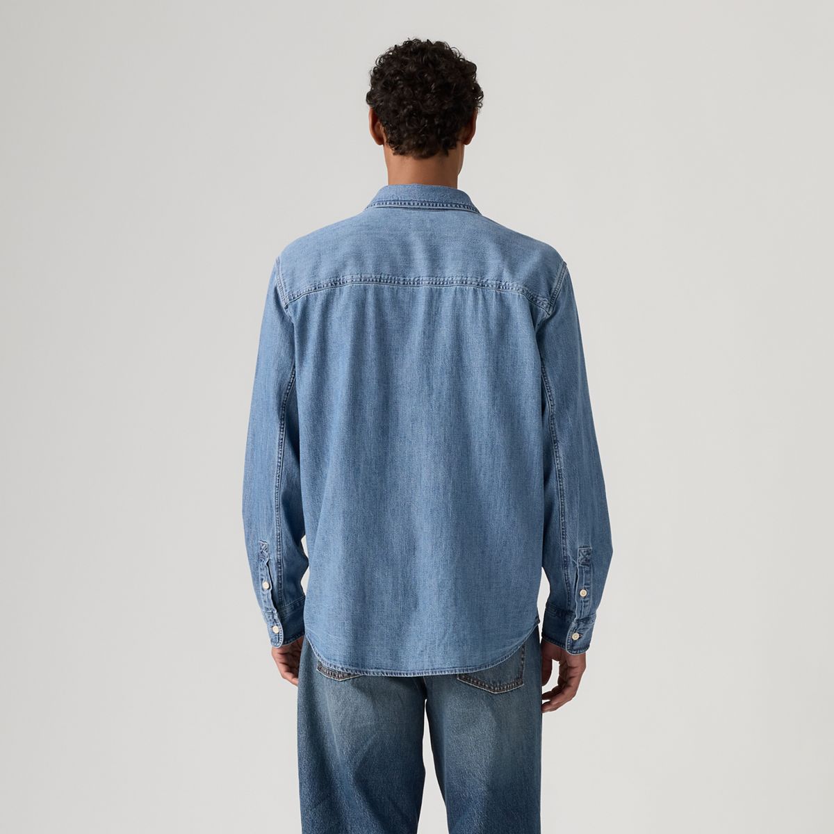 Mariposa Relaxed Denim Worker Shirt — Ani Mid Wash - Medium Wash