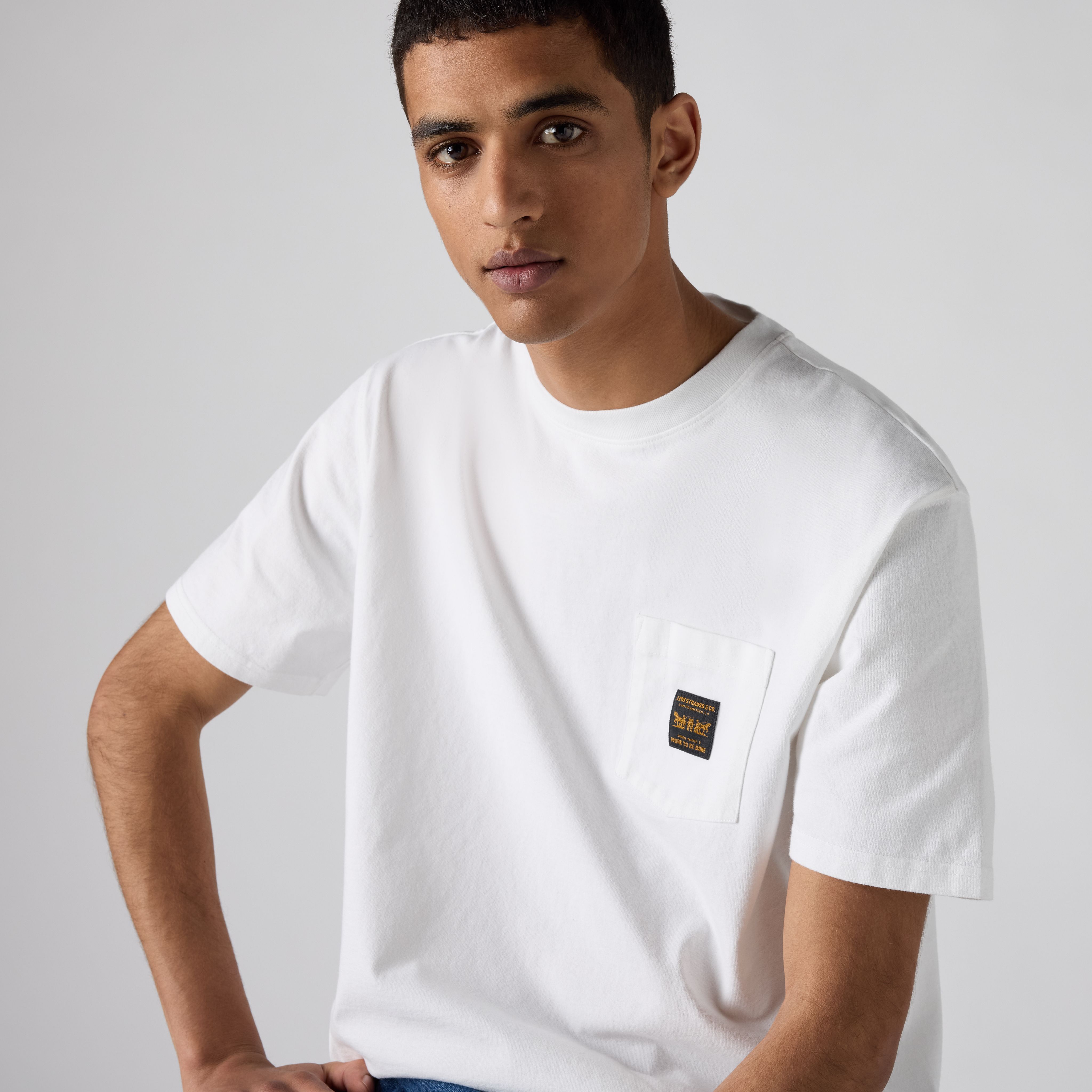 T-shirt travailleur à poche manche courte Levi’sMD pour homme 2