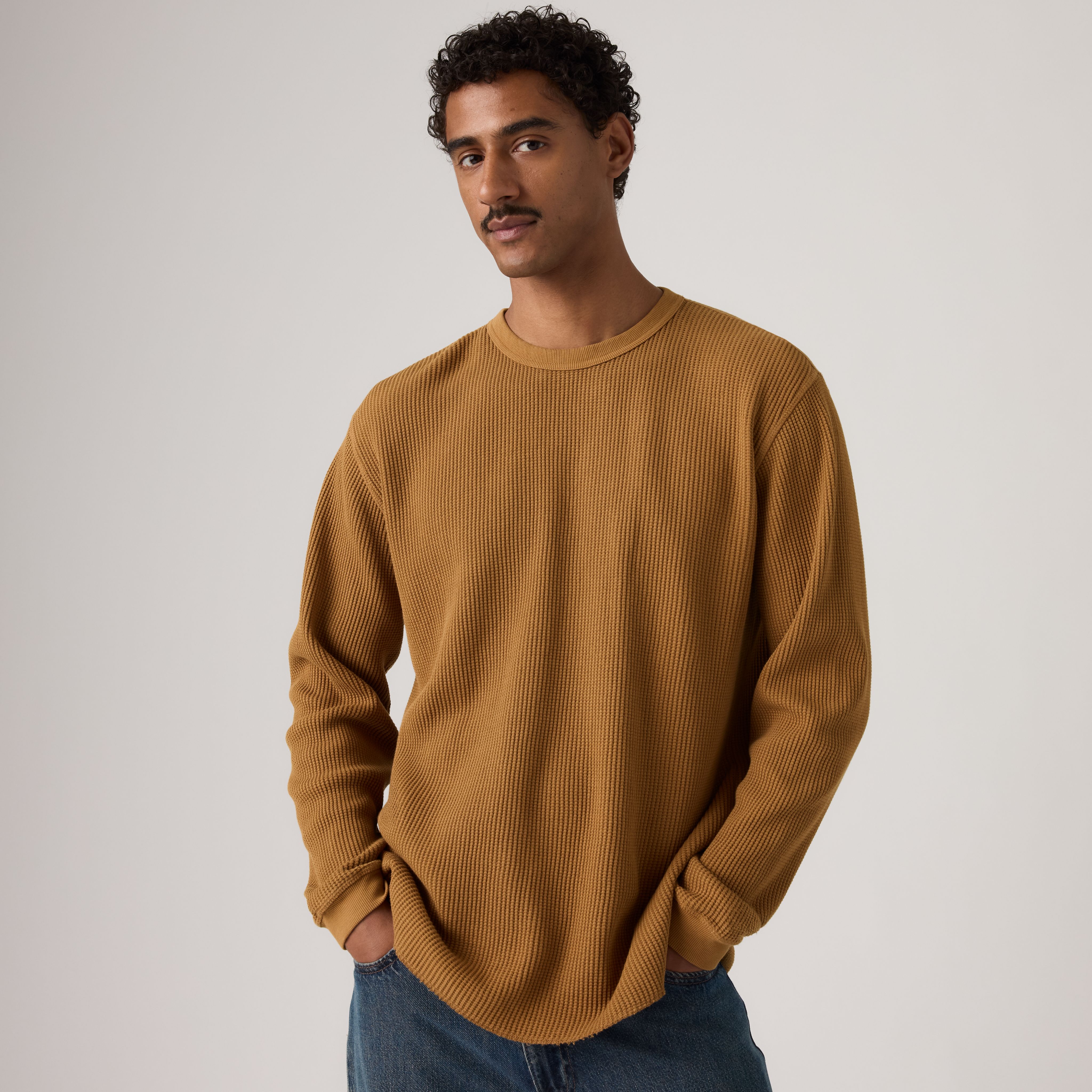 Red Tab Relaxed Garment Dye Long-Sleeve Thermal 1