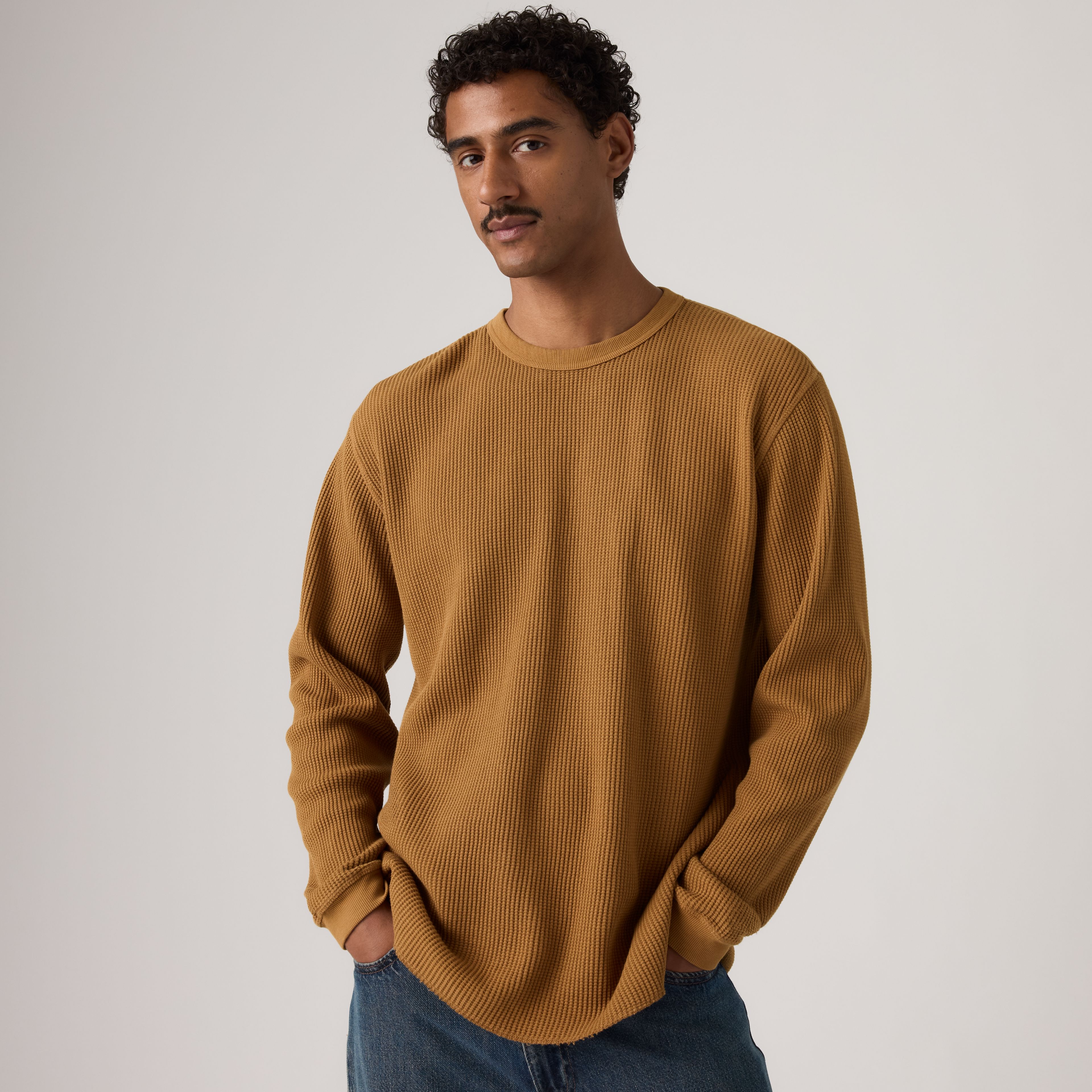 Red Tab Relaxed Garment Dye Long-Sleeve Thermal
